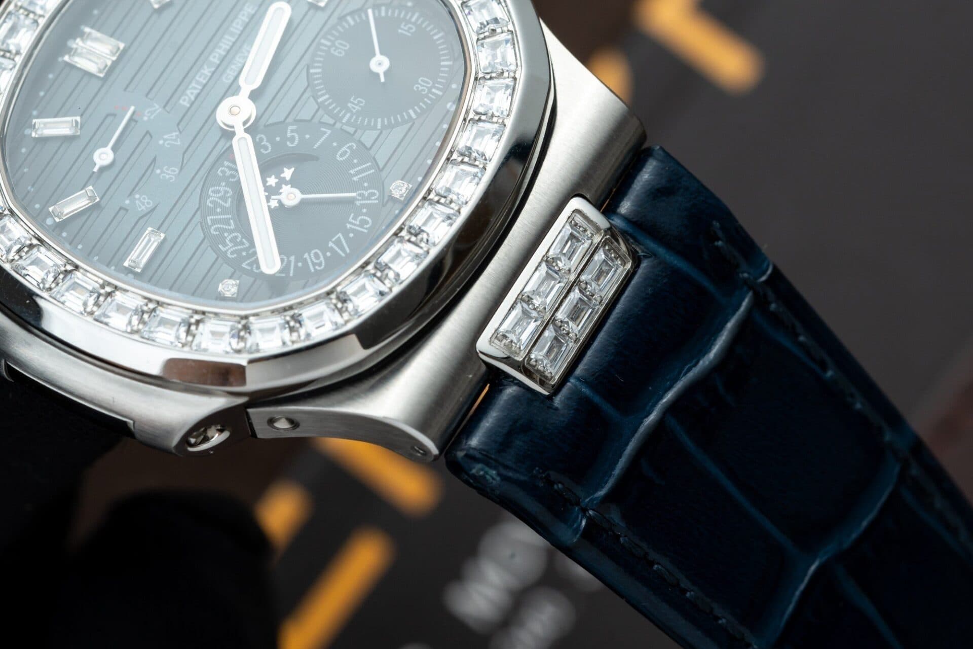 Dong-Ho-Patek-Philippe-Nautilus-5724G-Replica-11-Blue-GRF-40mm-3-1