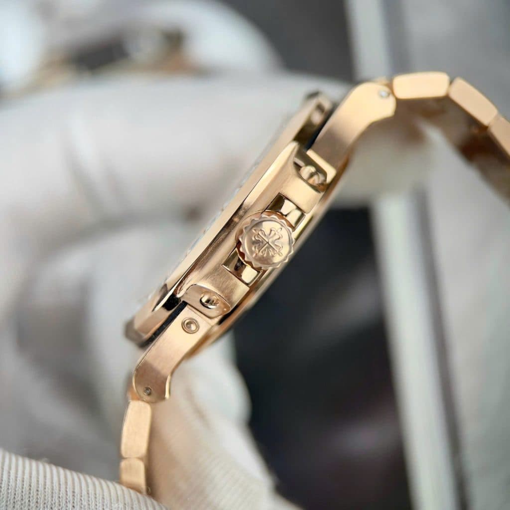 Dong-Ho-Patek-Philippe-Nautilus-5724R-Mat-Xam-Replica-11-Boc-Vang-Dinh-Kim-Cuong-Moissanite-Baguette-PPF-40mm-5-1