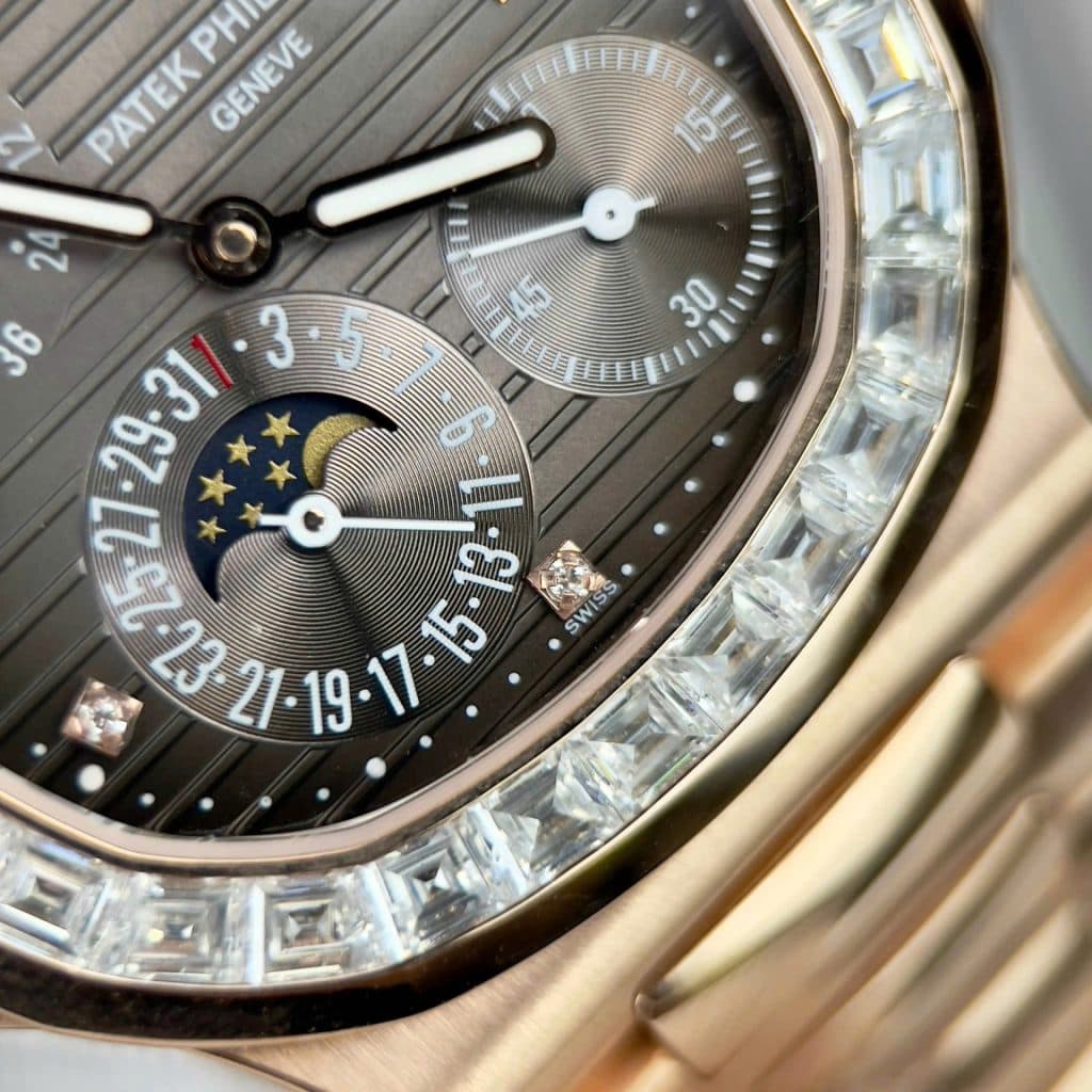 Dong-Ho-Patek-Philippe-Nautilus-5724R-Mat-Xam-Replica-11-Boc-Vang-Dinh-Kim-Cuong-Moissanite-Baguette-PPF-40mm-6-1
