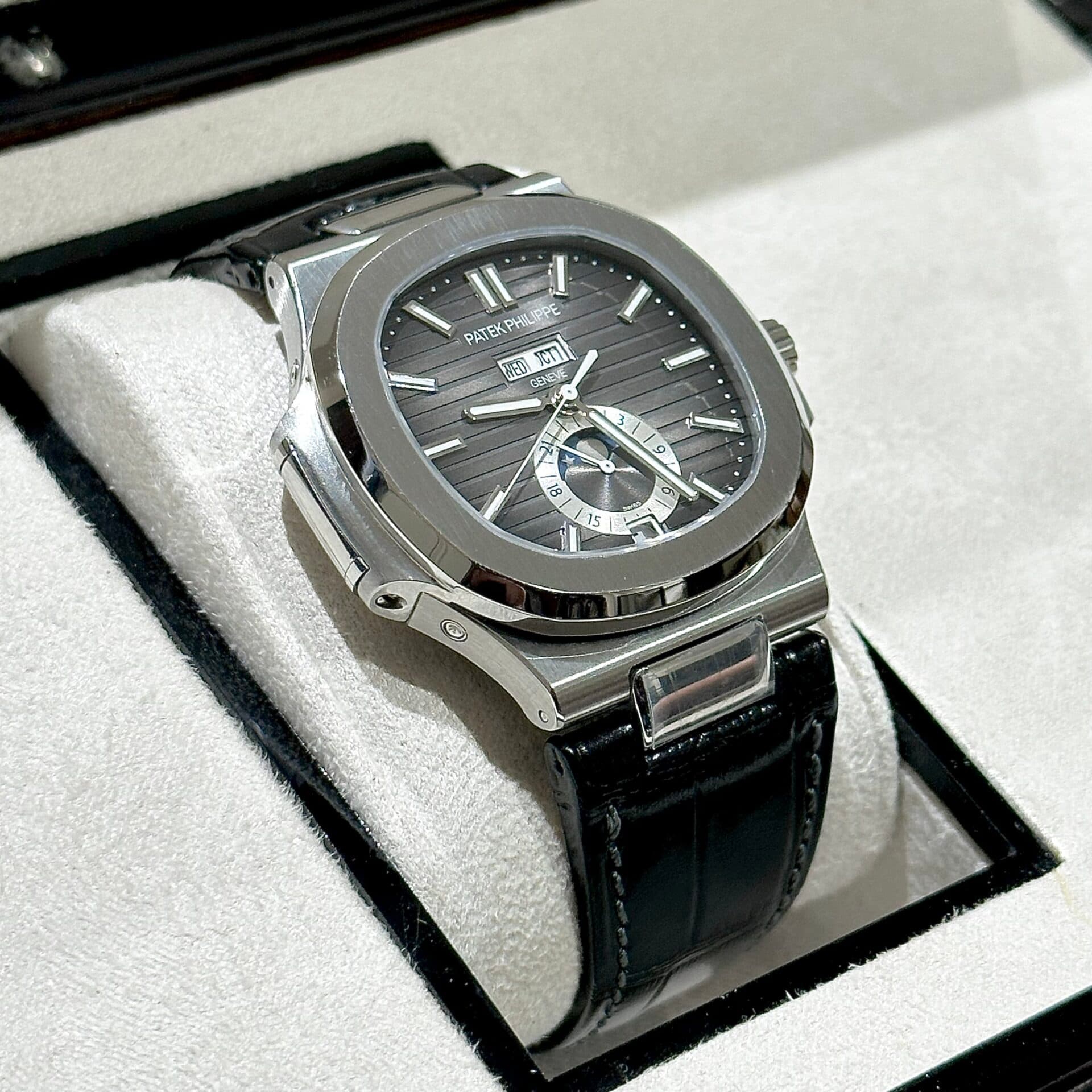 Dong-Ho-Patek-Philippe-Nautilus-5726G-PPF-Factory-40-4-1