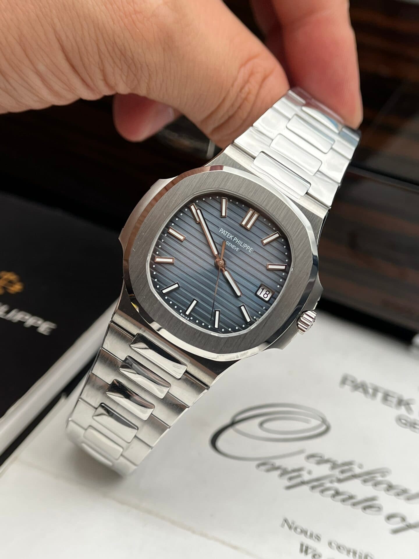 Dong-Ho-Patek-Philippe-Nautilus-5811-Replica-11-Nha-May-3K-41mm-2-1