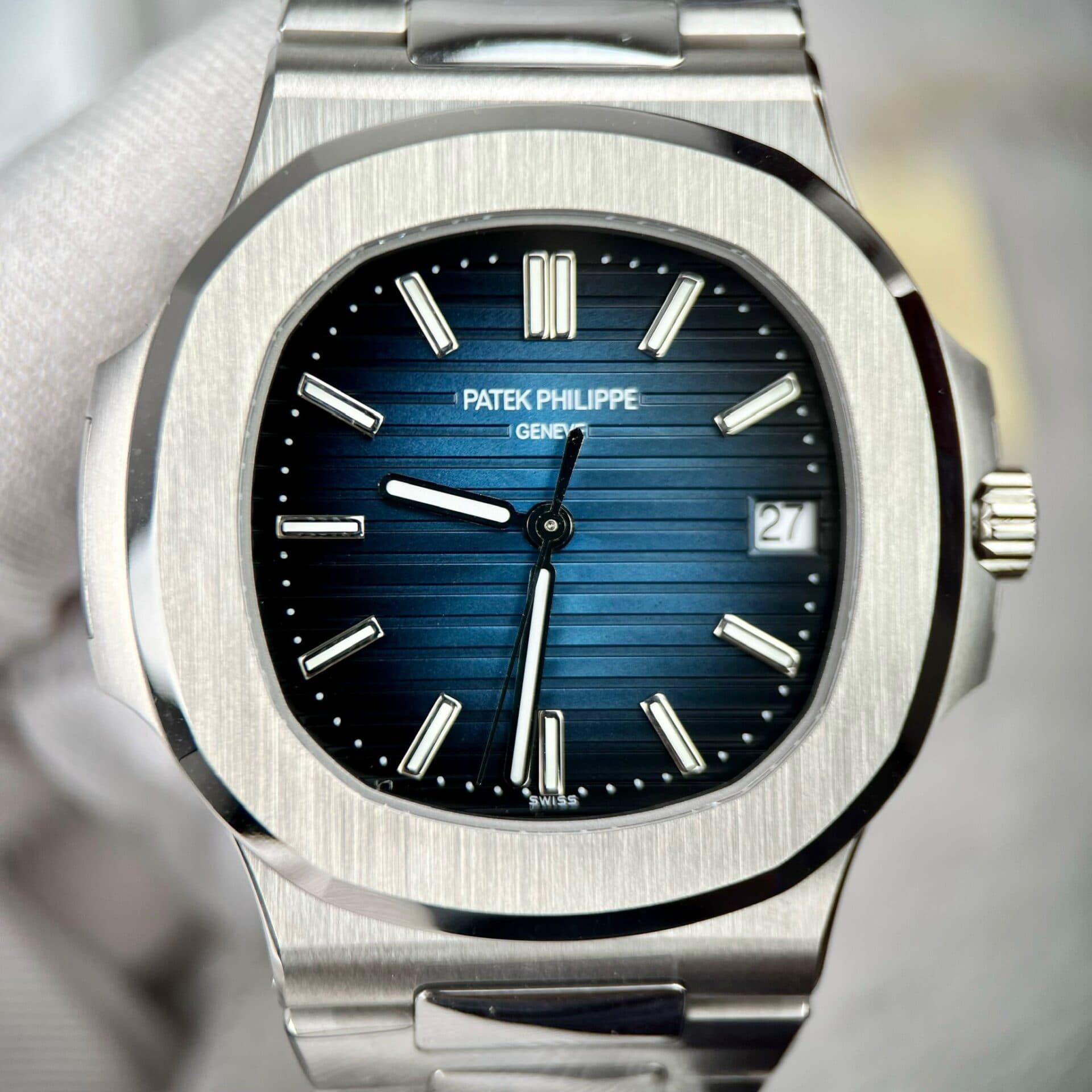 Dong-Ho-Patek-Philippe-Nautilus-5811-Replica-11-Nha-May-3K-7-1
