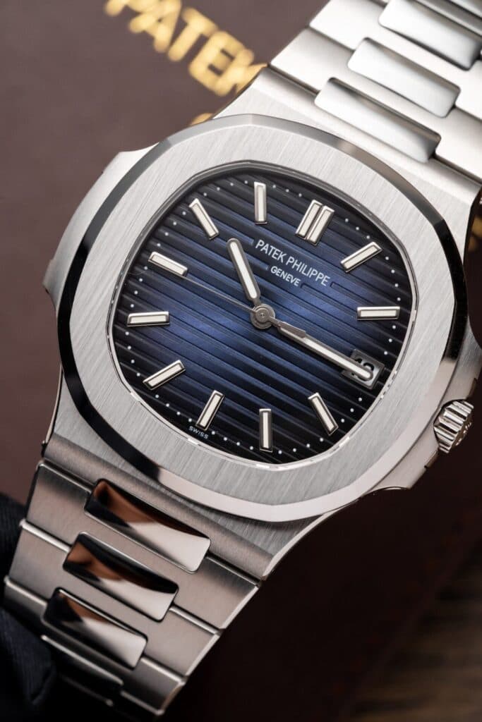 Dong-Ho-Patek-Philippe-Nautilus-5811-Tinh-Chinh-Full-Like-Auth-41mm-1-1