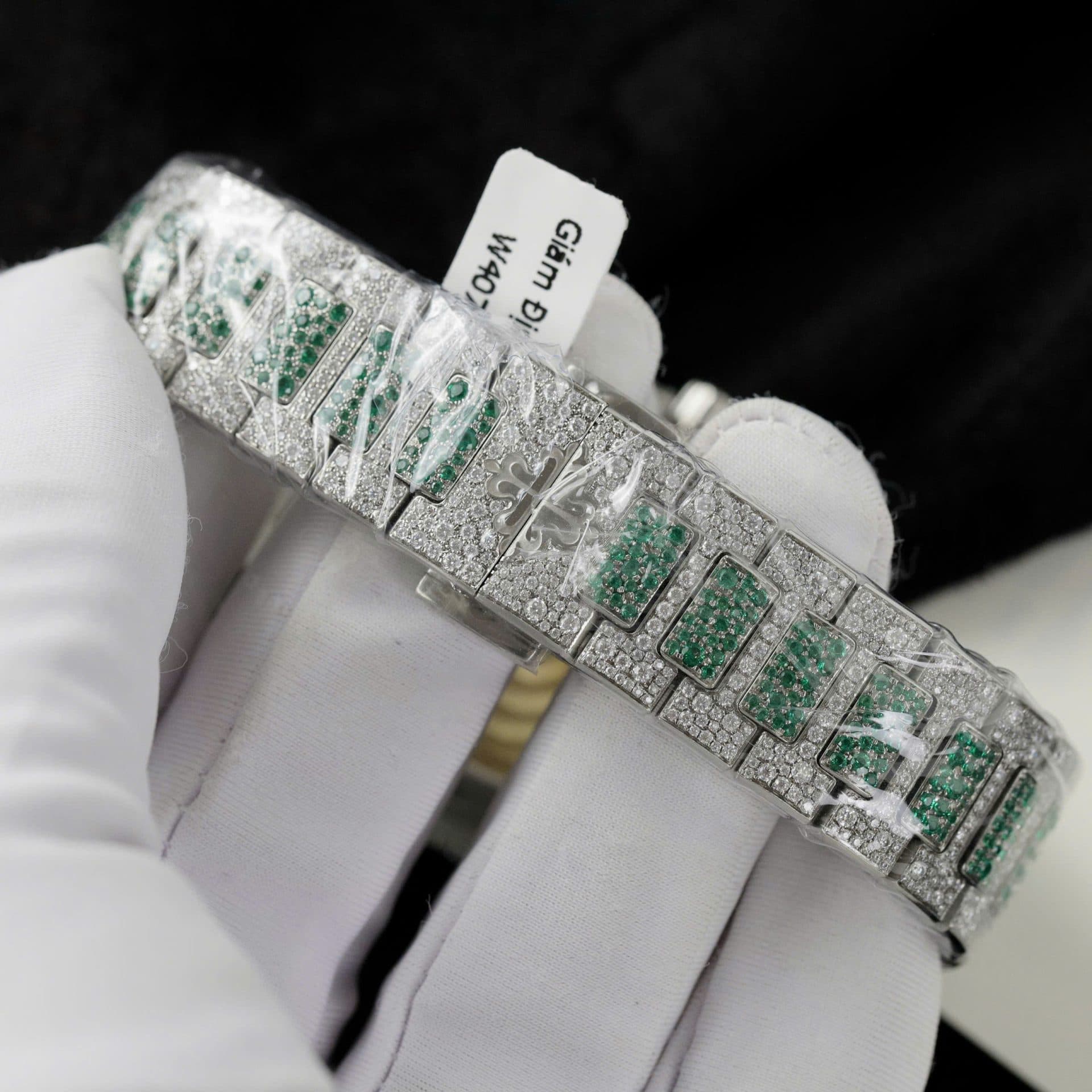 Dong-Ho-Patek-Philippe-Nautilus-7118-Che-Tac-Full-Moissanite-Hong-Kong-11-1