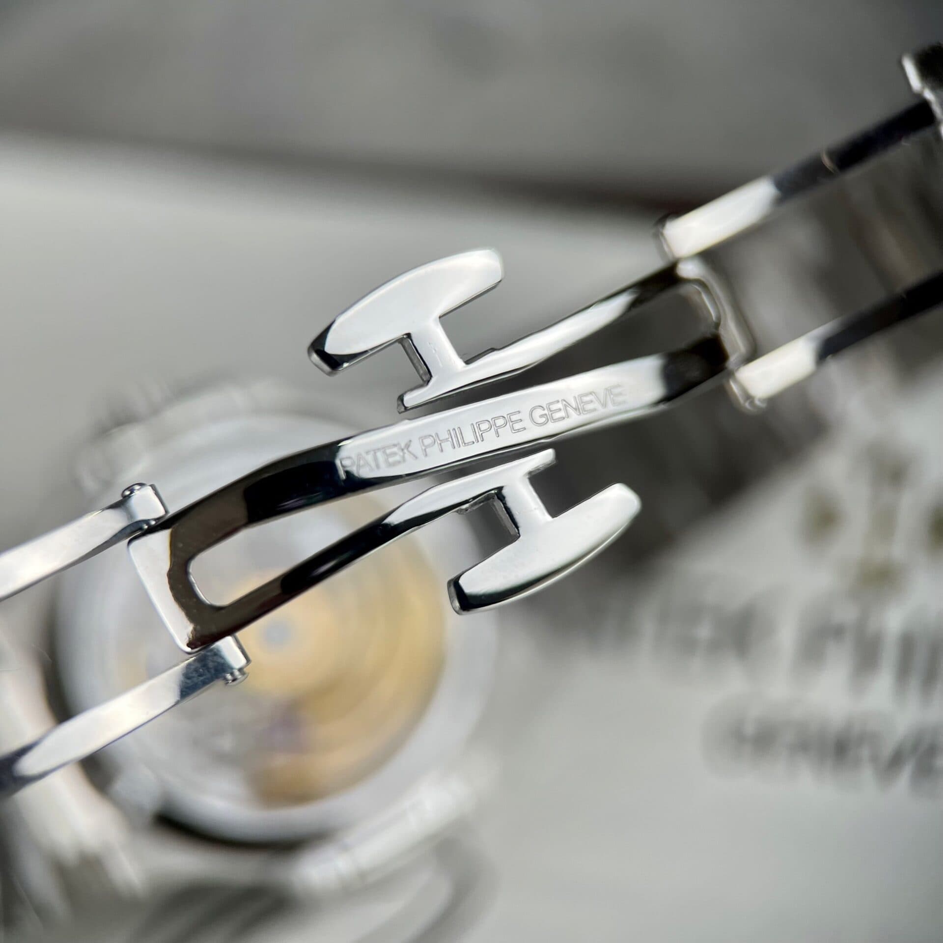 Dong-Ho-Patek-Philippe-Nautilus-7118-Dinh-Full-Da-Replica-11-35-10-1