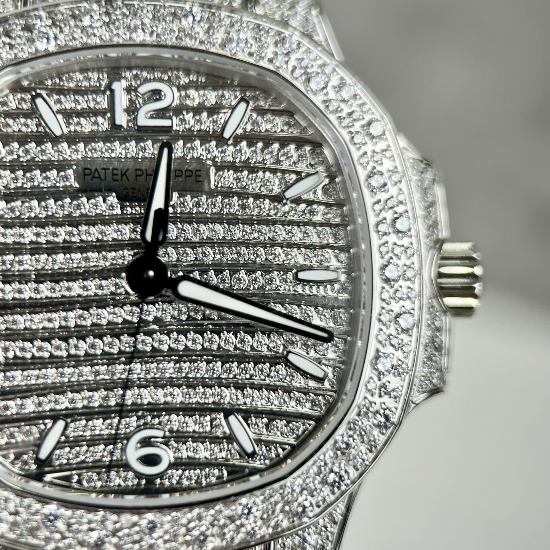 Dong-Ho-Patek-Philippe-Nautilus-7118-Dinh-Full-Da-Replica-11-35-3-1