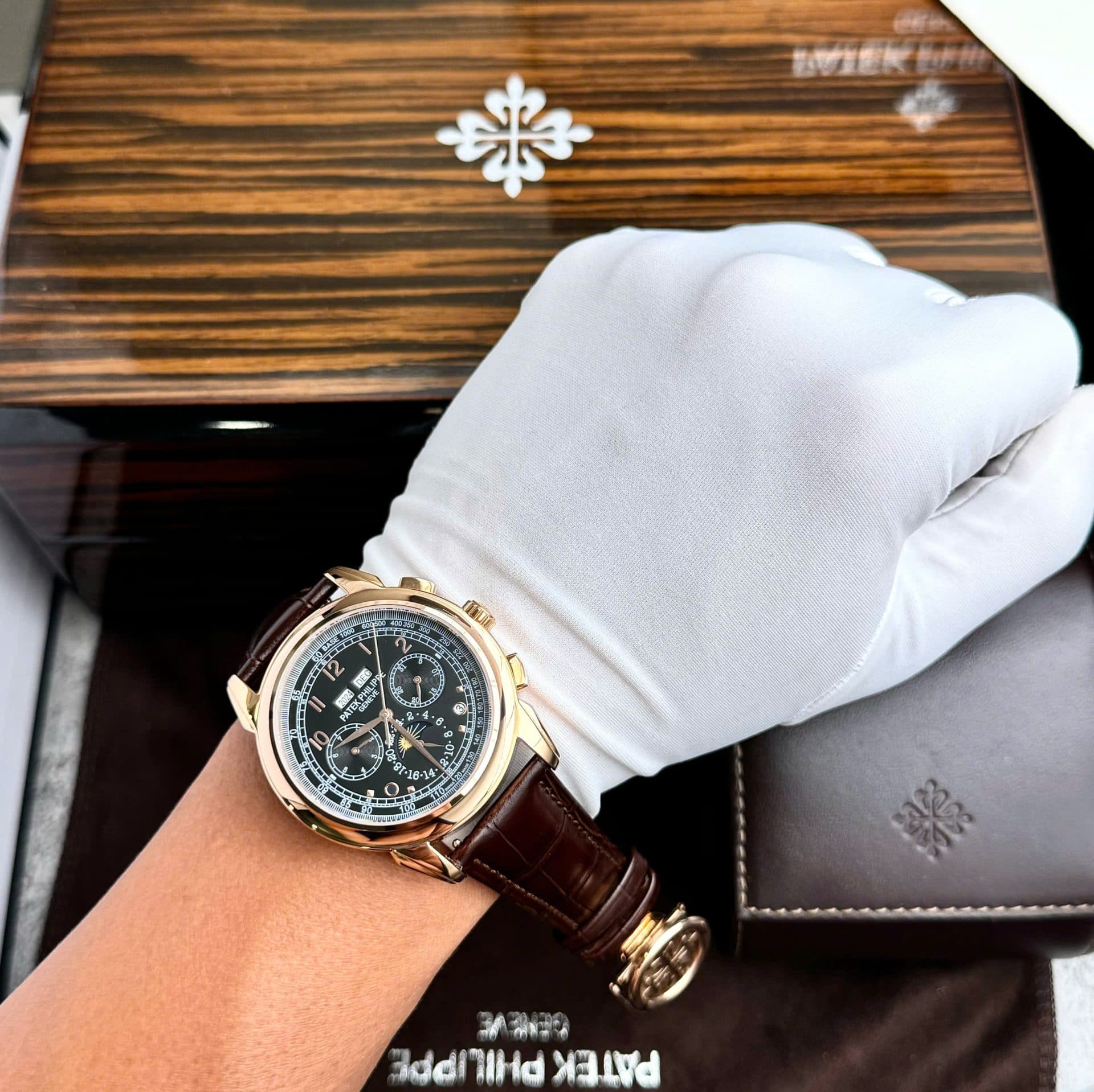 Dong-Ho-Patek-Philippe-Perpetal-Calendar-5270-Fake-11-Nam-Day-Da-41mm-8-1