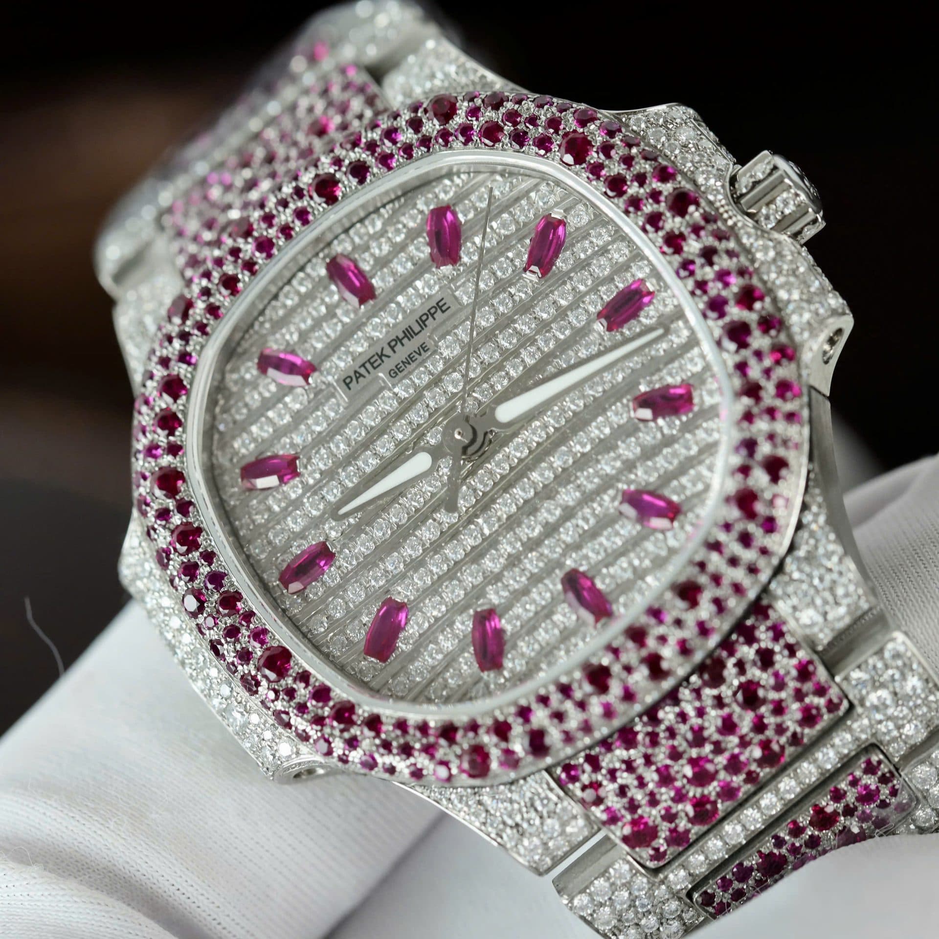 Dong-Ho-Patek-Philippe-Replica-11-Nautilus-Haute-Joaillerie-7118-Do-Full-Moissanite-35-4-1