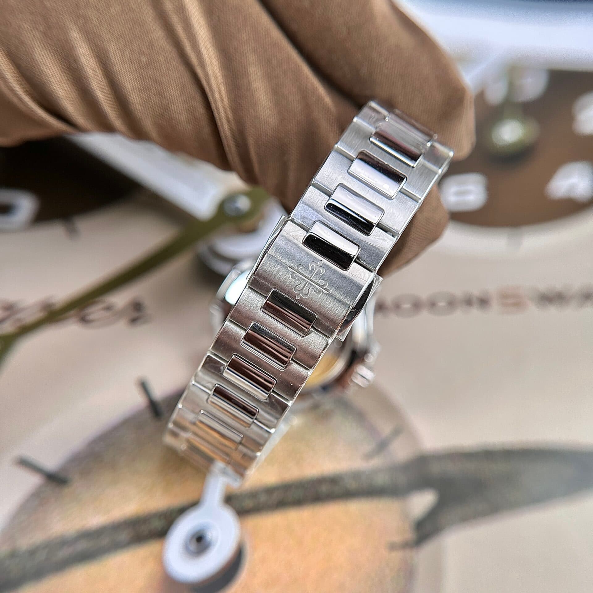 Dong-Ho-Patek-Philippe-Replica-Cao-Cap-4-1