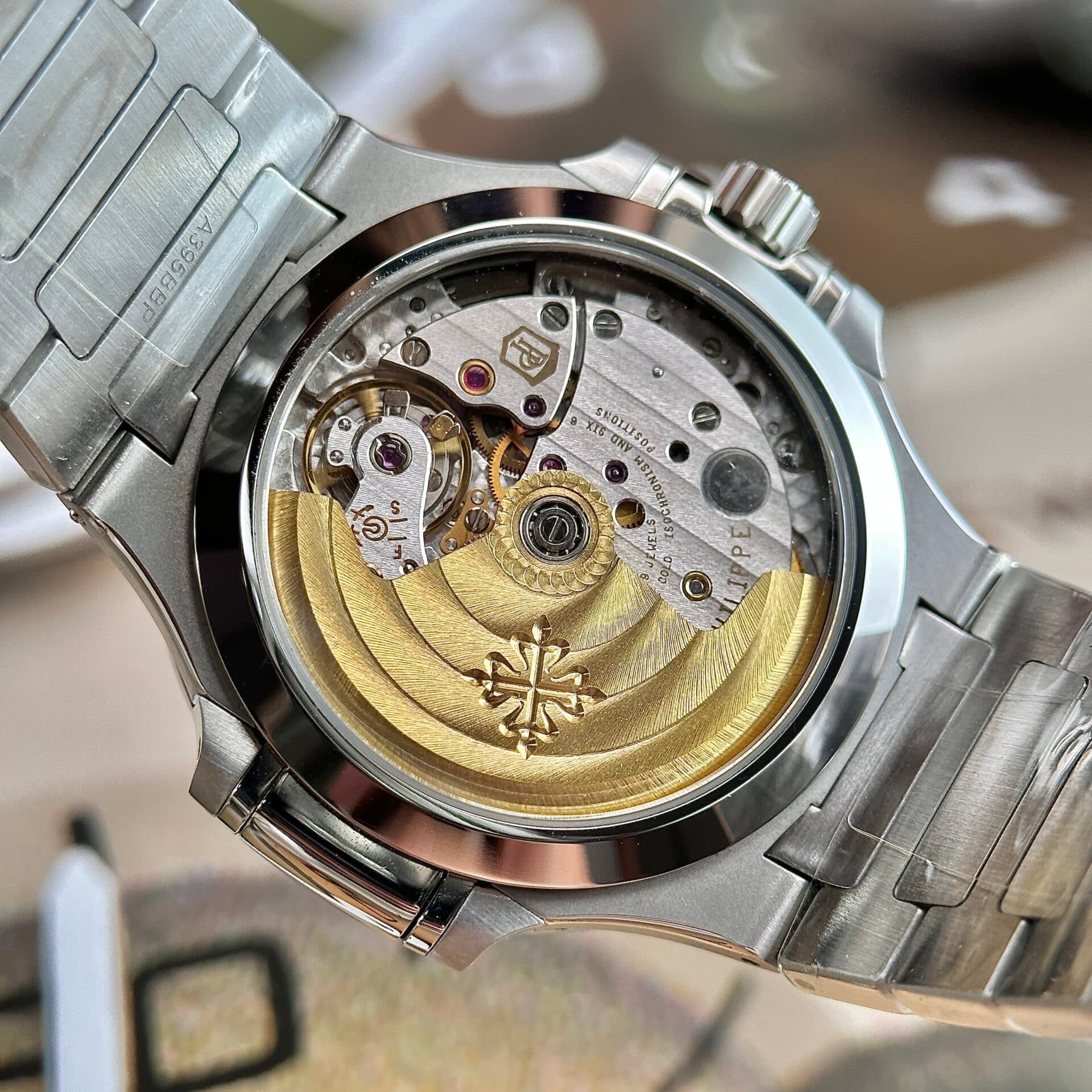Dong-Ho-Patek-Philippe-Replica-Cao-Cap-6-1