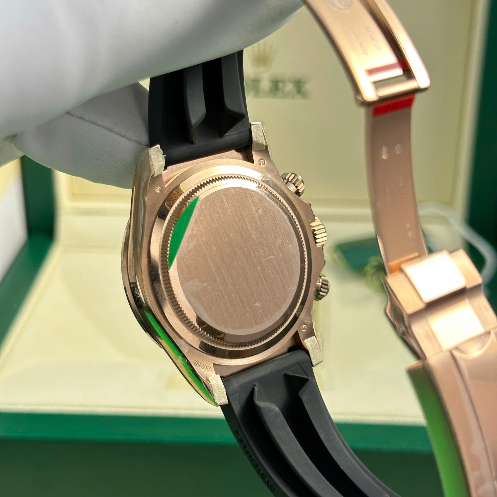 Dong-Ho-Rep-11-Rolex-Daytona-126535TBR-Mat-Sundust-Dinh-Da-Baguette-40mm-10-1