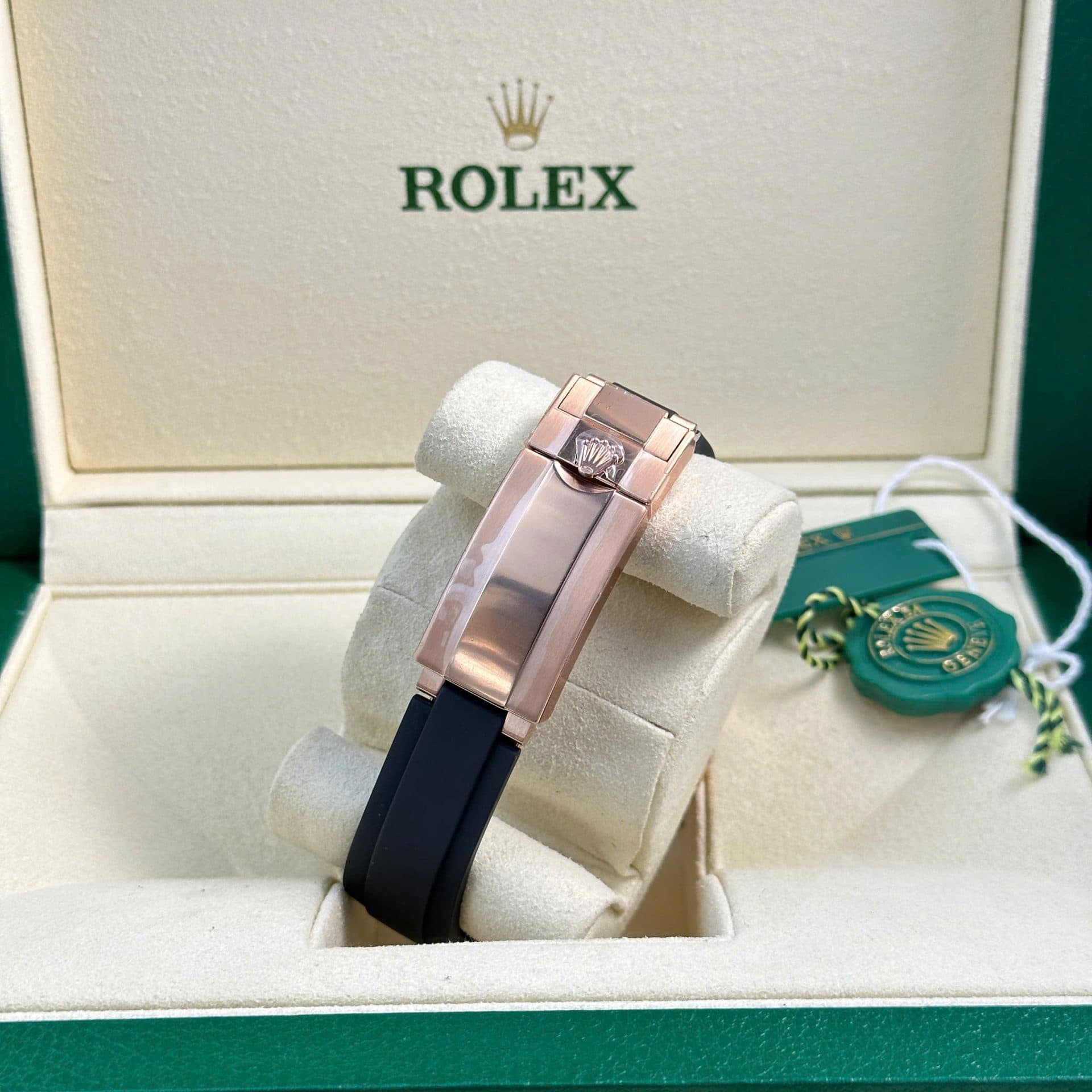 Dong-Ho-Rep-11-Rolex-Daytona-126535TBR-Mat-Sundust-Dinh-Da-Baguette-40mm-13-1