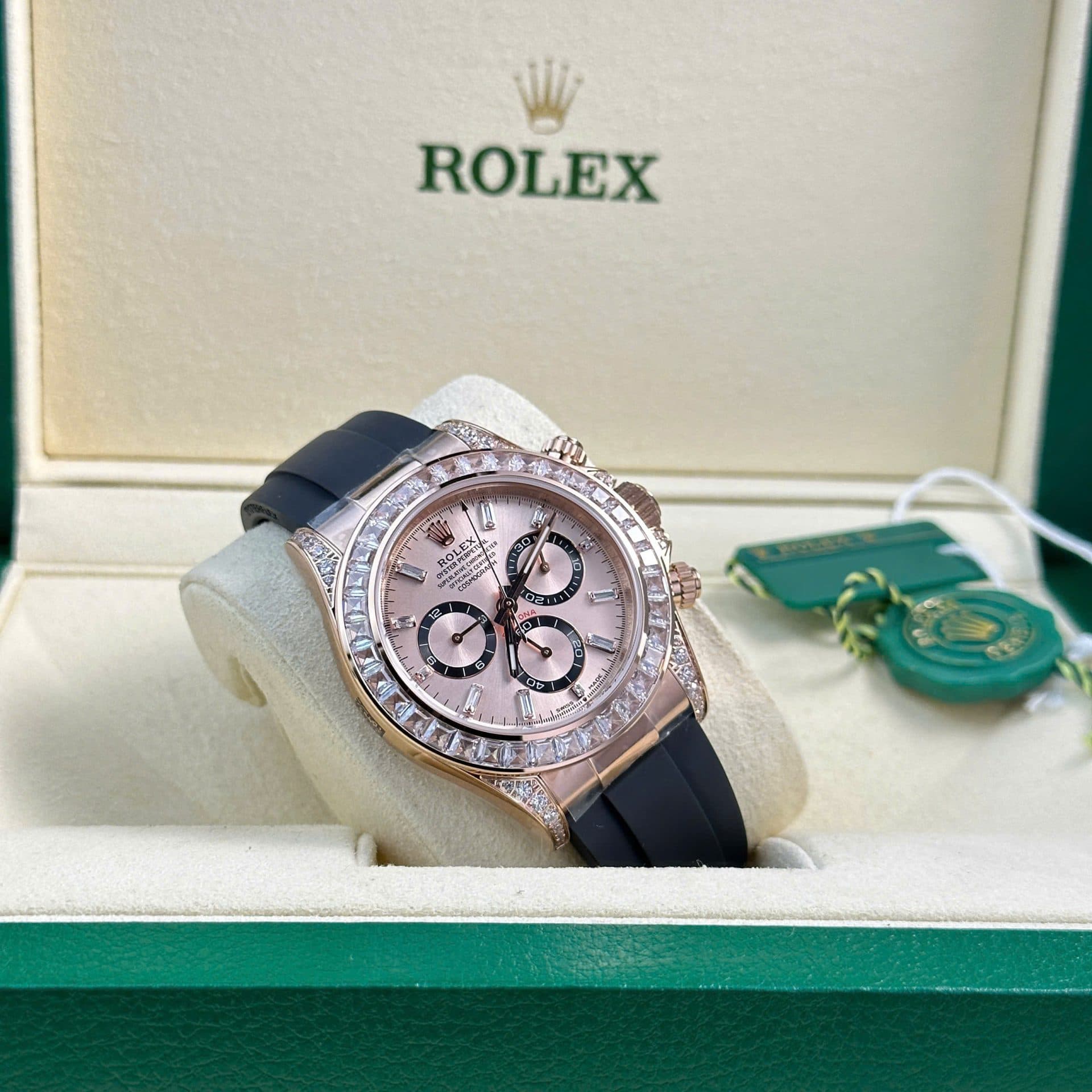 Dong-Ho-Rep-11-Rolex-Daytona-126535TBR-Mat-Sundust-Dinh-Da-Baguette-40mm-2-1