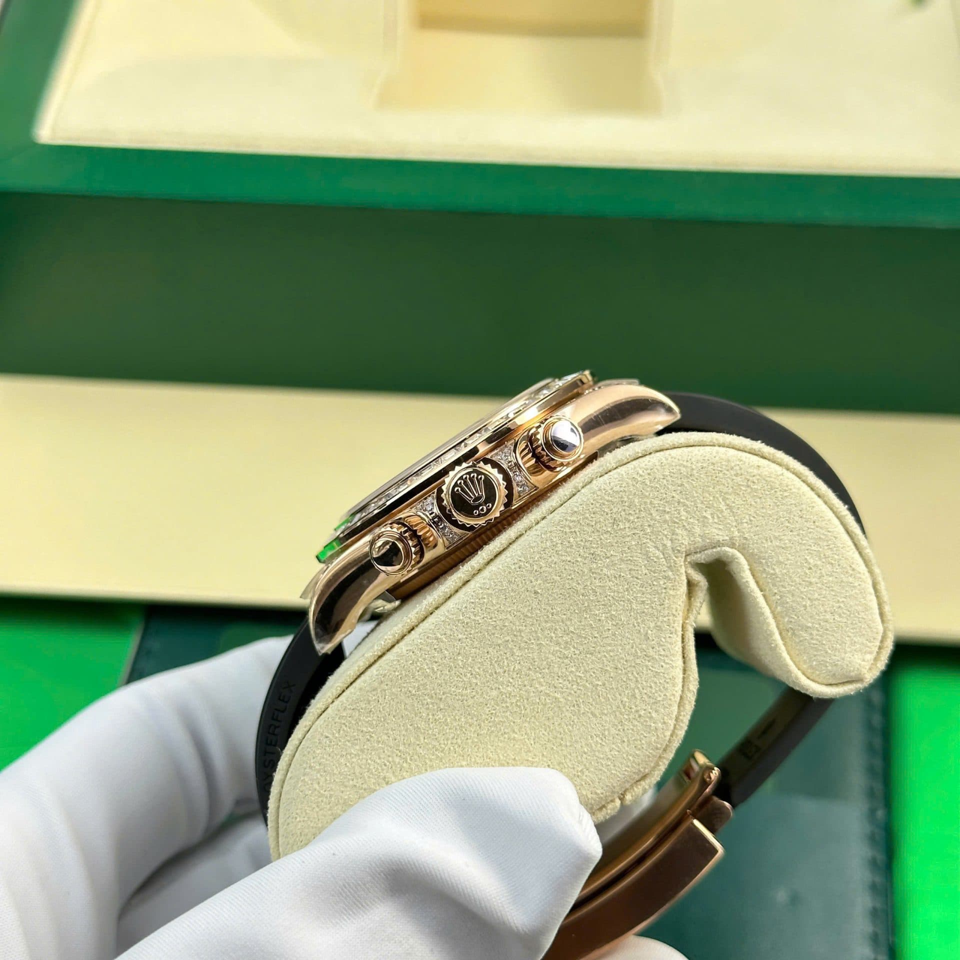 Dong-Ho-Rep-11-Rolex-Daytona-126535TBR-Mat-Sundust-Dinh-Da-Baguette-40mm-8-1