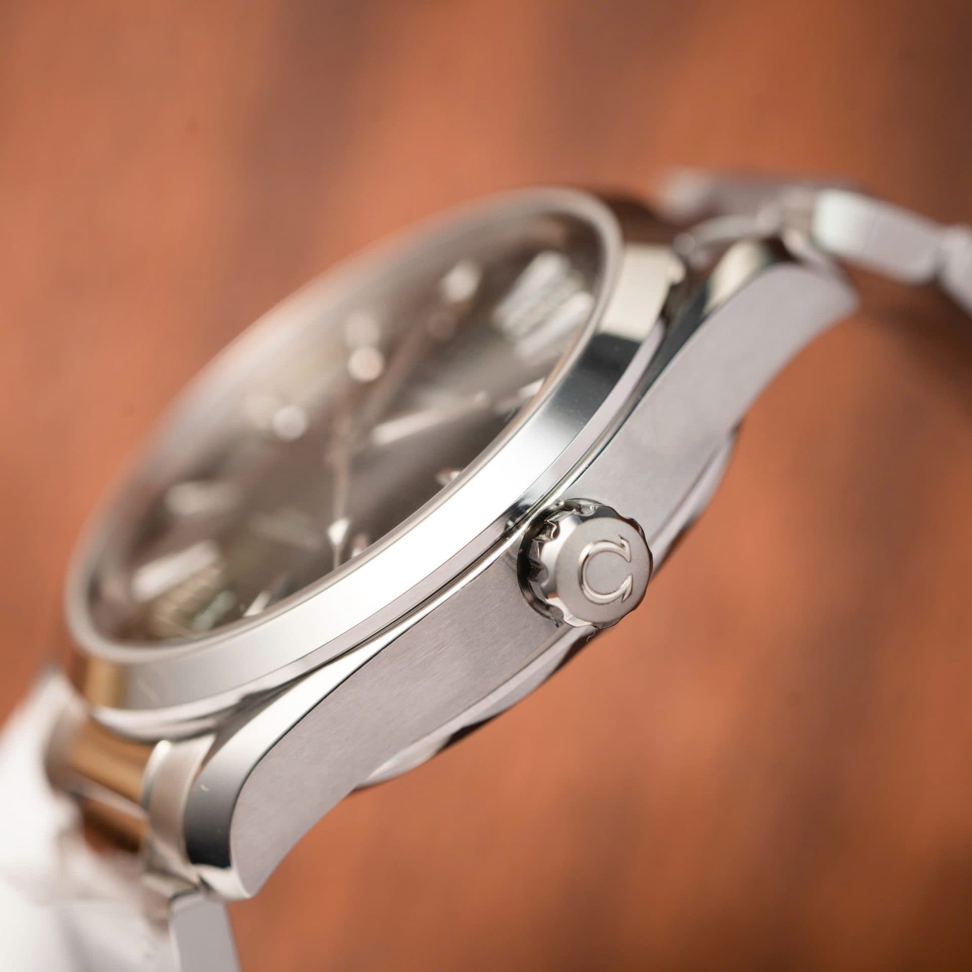 Dong-Ho-Replica-11-Omega-Seamaster-Aqua-Terra-Mat-Den-Nha-May-VS-41mm-1-1