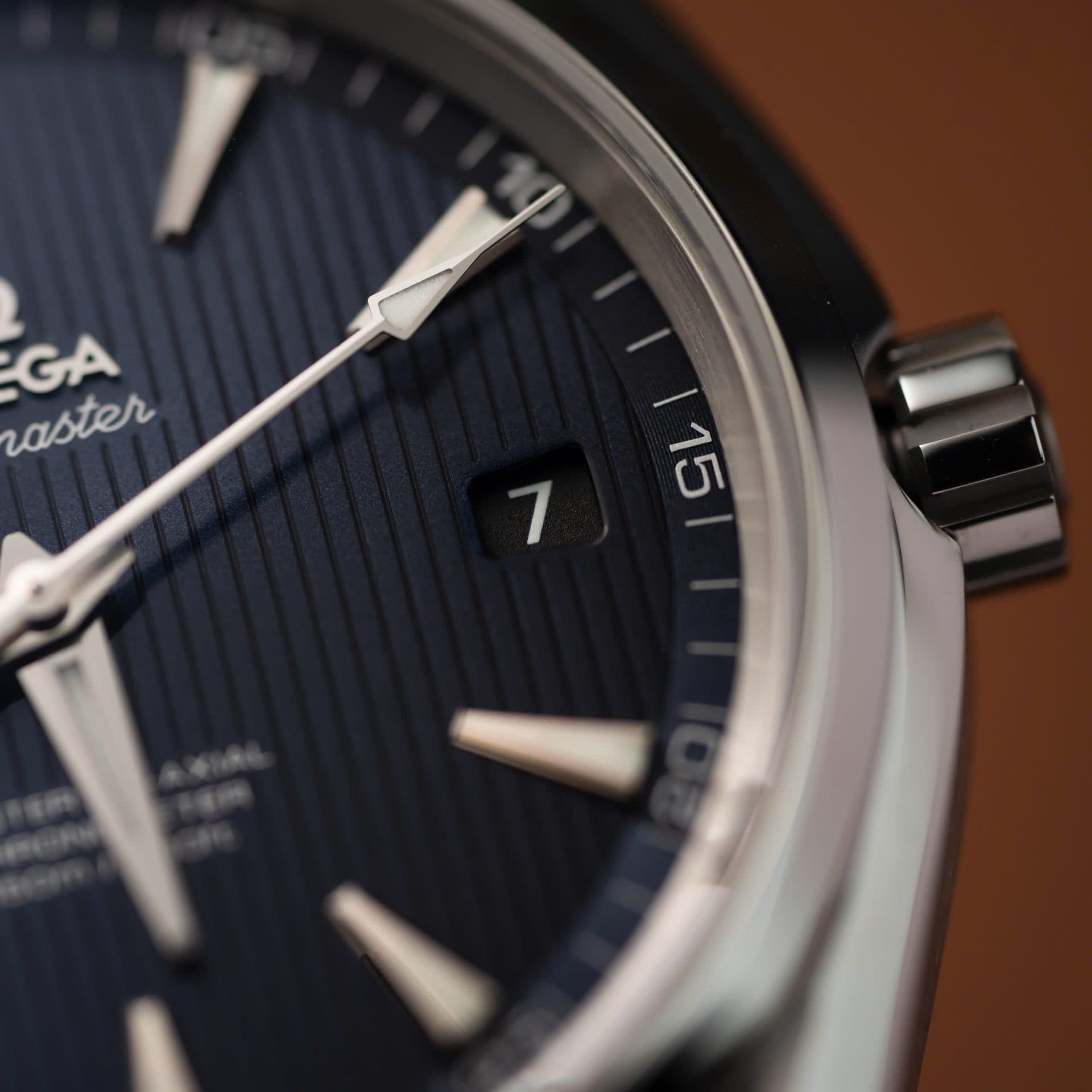 Dong-Ho-Replica-11-Omega-Seamaster-Aqua-Terra-Mat-Den-Nha-May-VS-41mm-3-1
