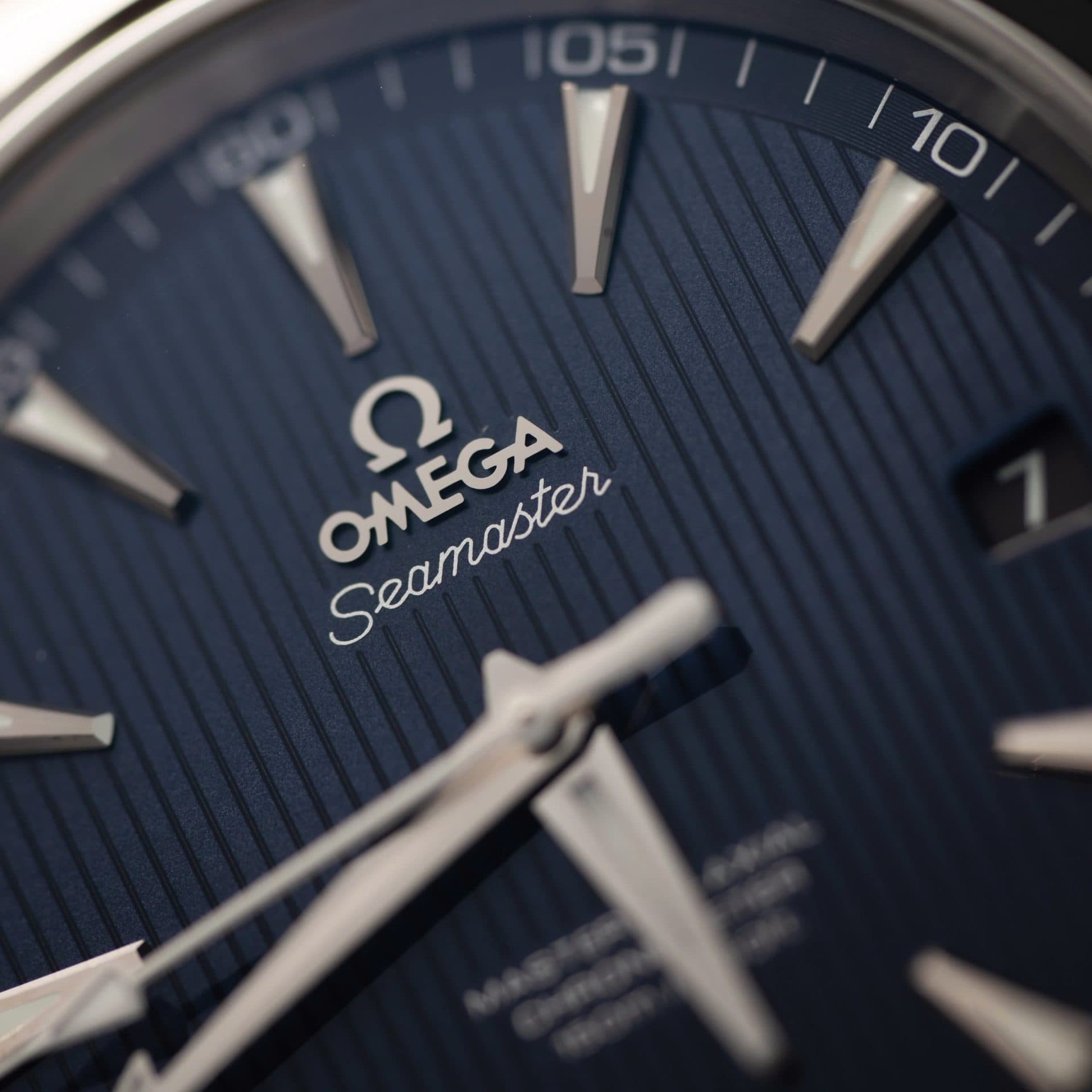 Dong-Ho-Replica-11-Omega-Seamaster-Aqua-Terra-Mat-Den-Nha-May-VS-41mm-4-1