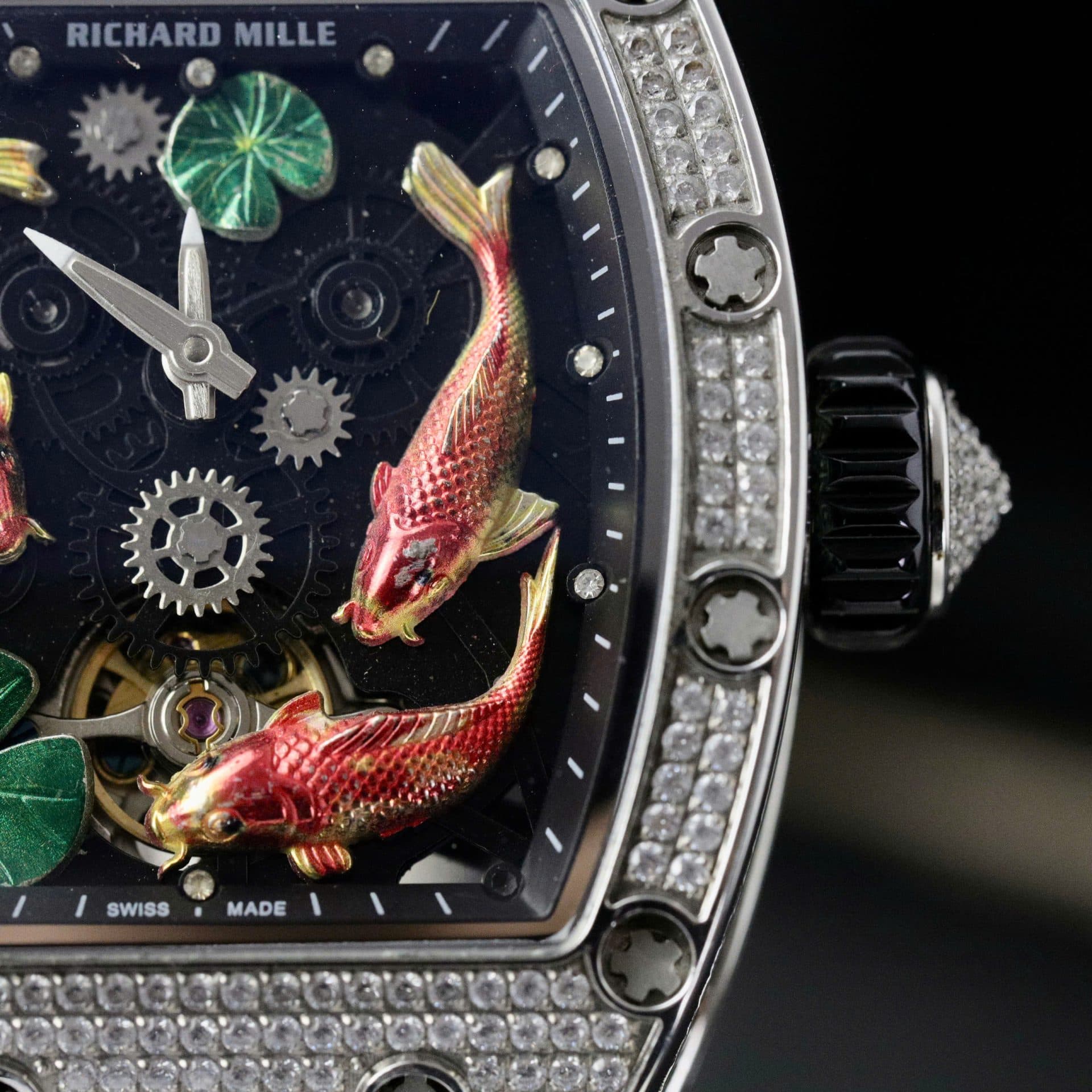 Dong-Ho-Richard-Mille-Ca-Coi-Replica-11-Day-Cao-Su-Den-42mm-3-1