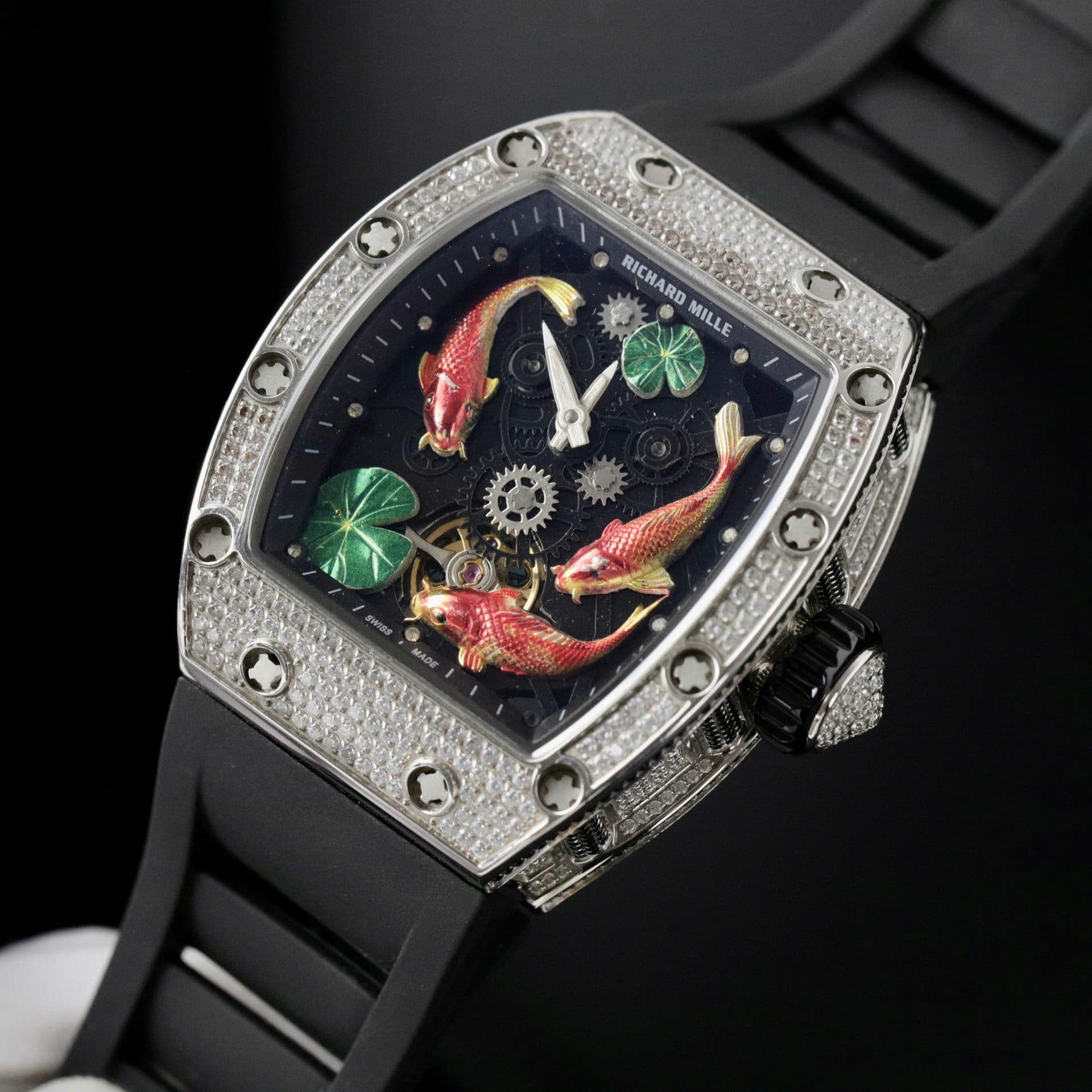 Dong-Ho-Richard-Mille-Ca-Coi-Replica-11-Day-Cao-Su-Den-42mm-8-1