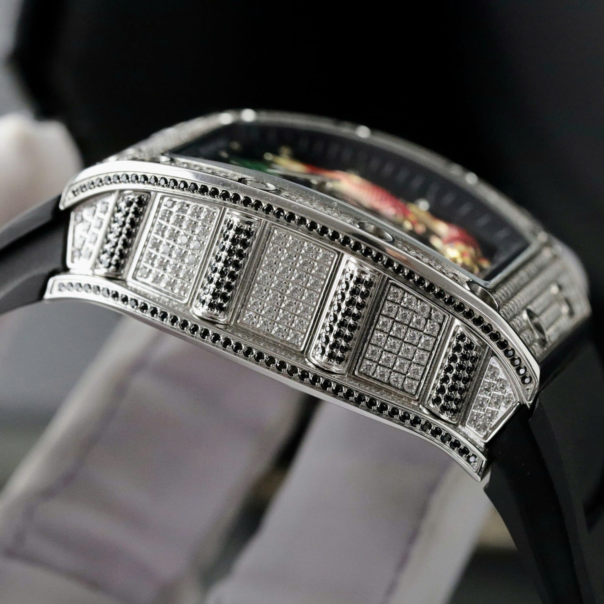 Dong-Ho-Richard-Mille-Ca-Coi-Replica-11-Day-Cao-Su-Den-42mm-9-1