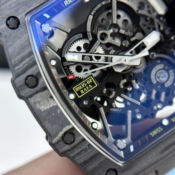 Dong-Ho-Richard-Mille-Che-Tac-RM35-02-Vo-Full-Carbon-Mau-Xanh-Duong-BBR-44mm-7-1