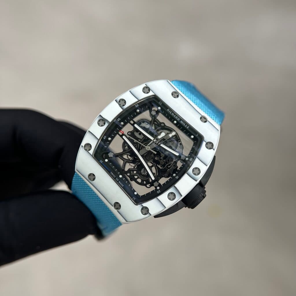 Dong-Ho-Richard-Mille-Che-Tac-RM61-01-Ultimate-Edition-Tourbillon-Carbon-4-1