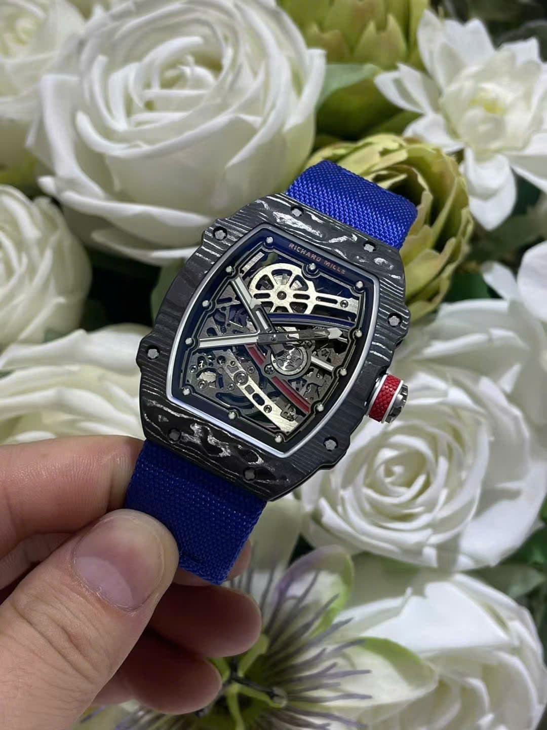 Dong-Ho-Richard-Mille-Che-Tac-RM67-02-Vo-Carbon-Sieu-Mong-Trong-Luong-37-Grams-Sieu-Nhe-38.7Γ47-1-1