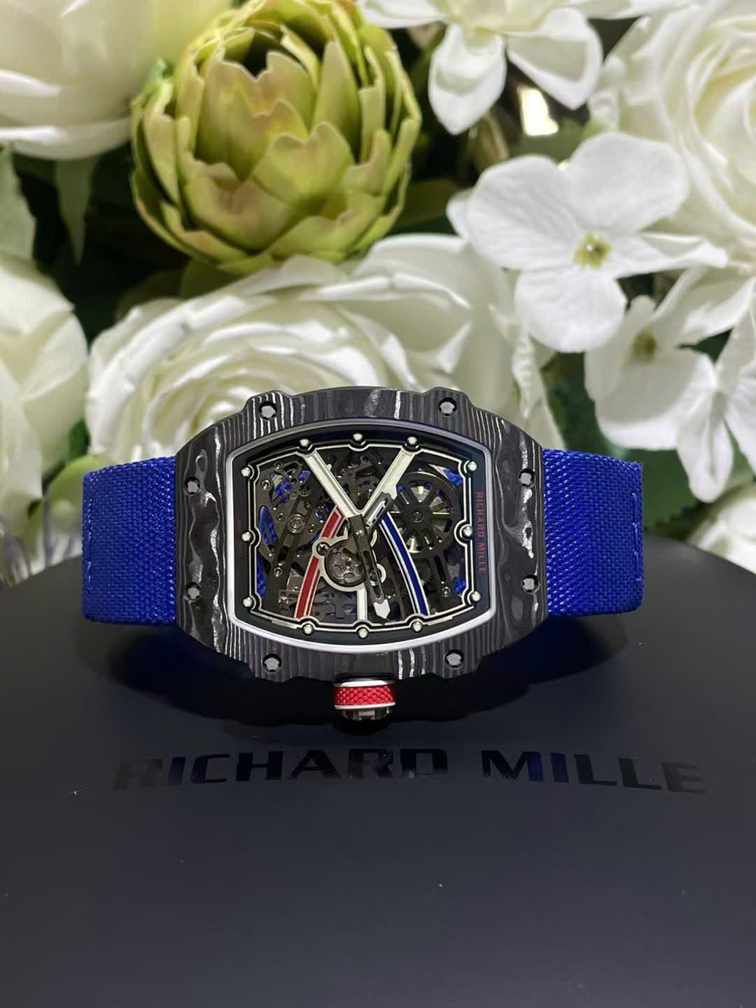 Dong-Ho-Richard-Mille-Che-Tac-RM67-02-Vo-Carbon-Sieu-Mong-Trong-Luong-37-Grams-Sieu-Nhe-38.7×47-4-1