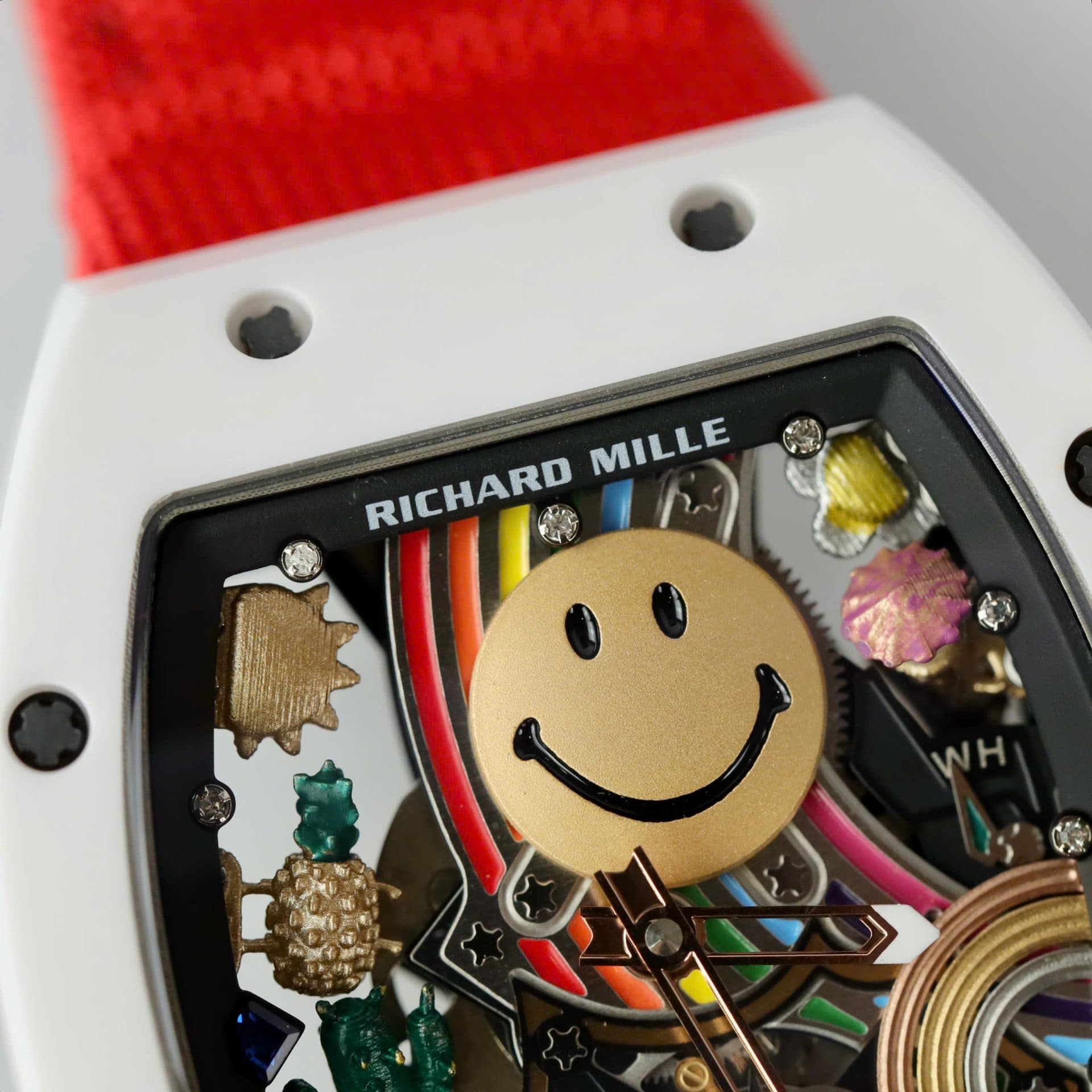 Dong-Ho-Richard-Mille-Clone-11-RM88-Smiley-Vo-Gom-Trang-Day-Vai-Nato-42mm-3-1