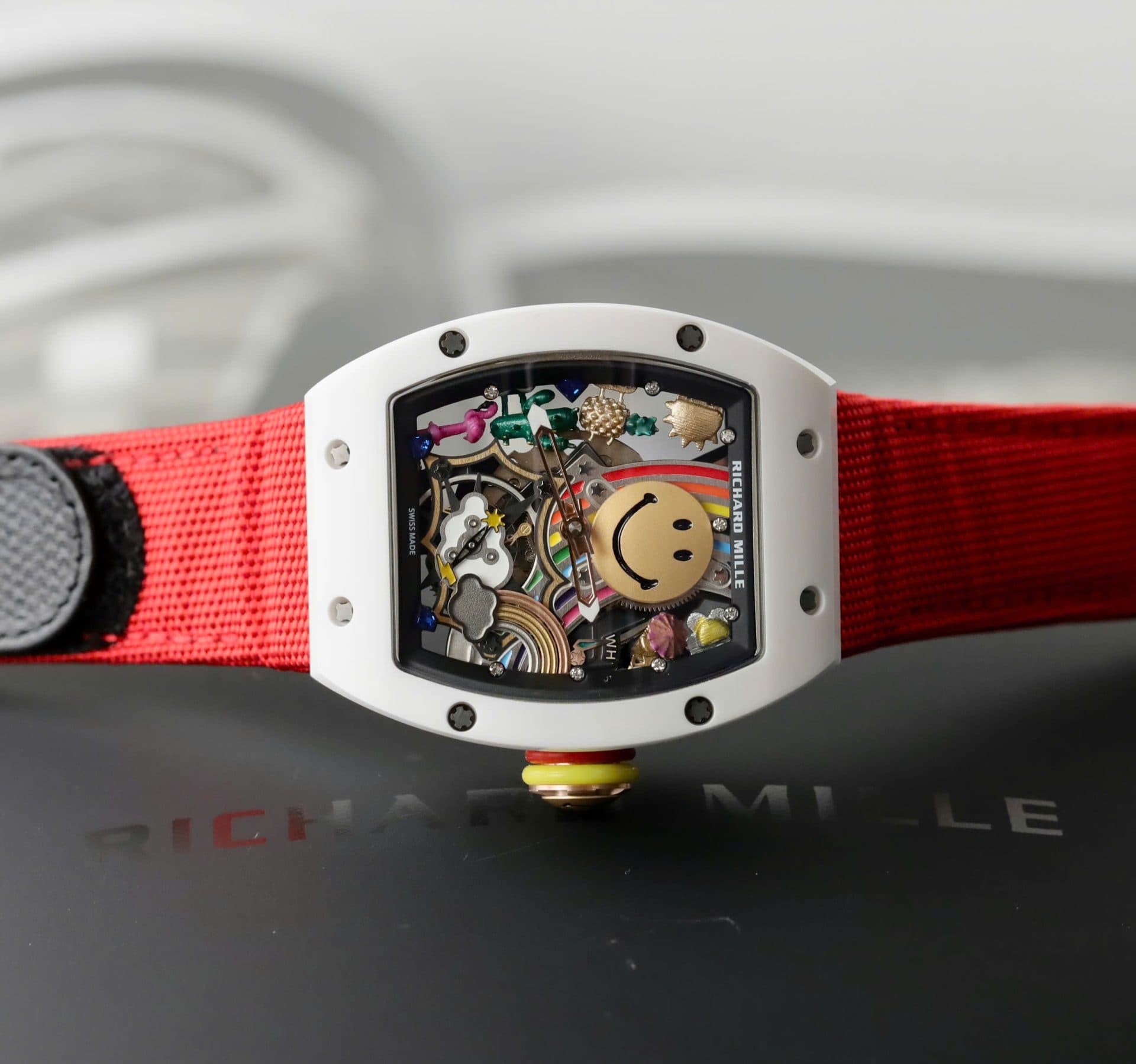 Dong-Ho-Richard-Mille-Clone-11-RM88-Smiley-Vo-Gom-Trang-Day-Vai-Nato-42mm-5-1