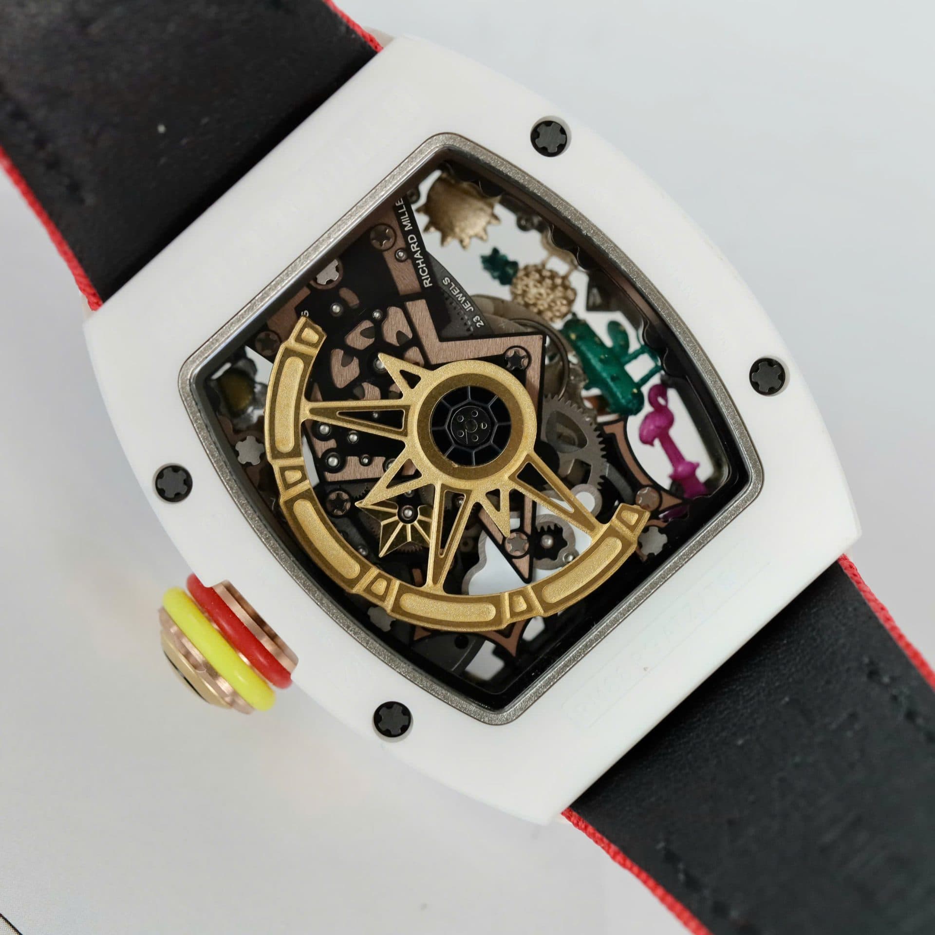 Dong-Ho-Richard-Mille-Clone-11-RM88-Smiley-Vo-Gom-Trang-Day-Vai-Nato-42mm-9-1