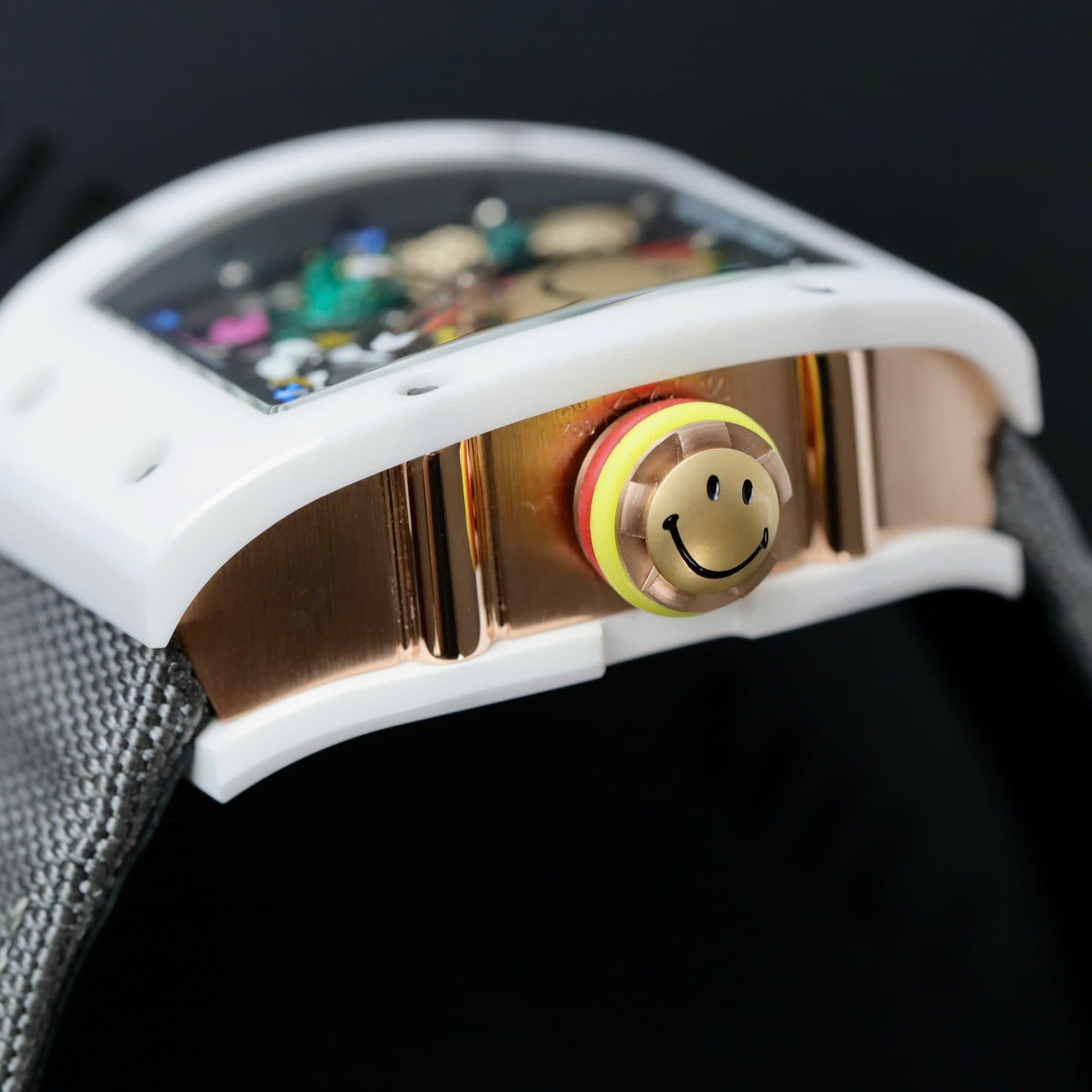 Dong-Ho-Richard-Mille-Fake-11-RM88-Smiley-Day-Vai-Nato-Mau-Xam-42mm-5-1