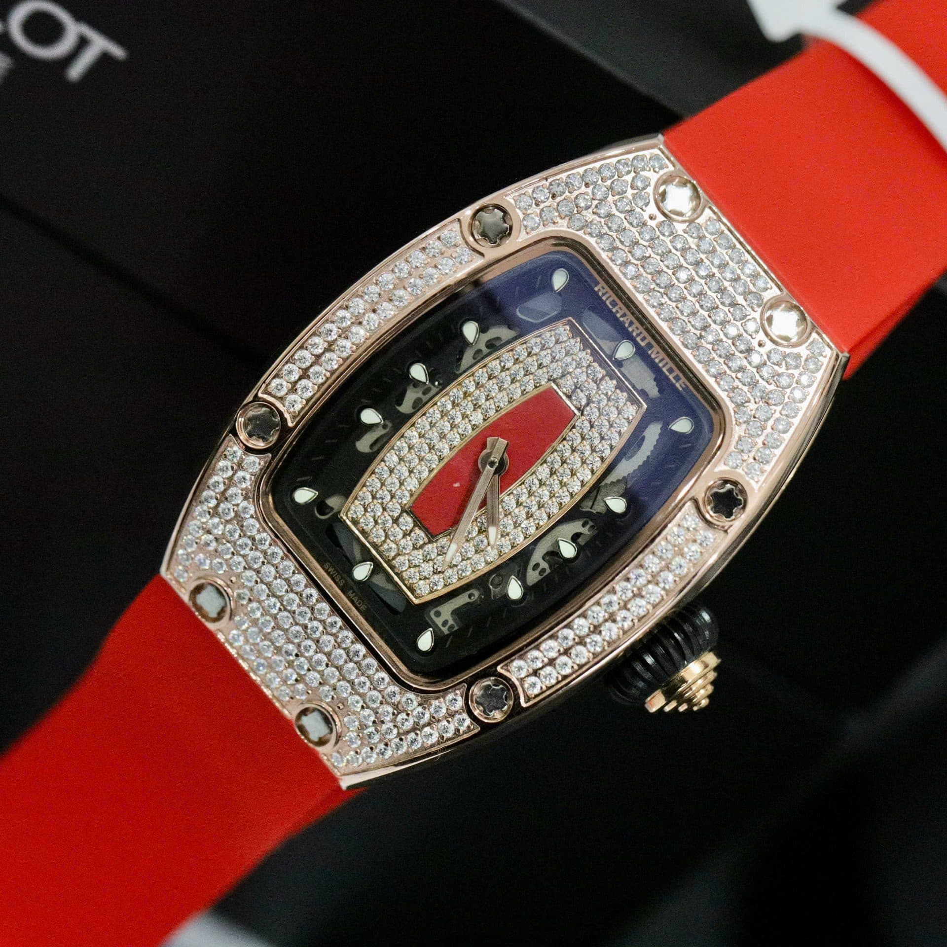 Dong-Ho-Richard-Mille-RM007-Che-Tac-Dinh-Kim-Cuong-Moissanite-Mau-Do-36mm-3-1