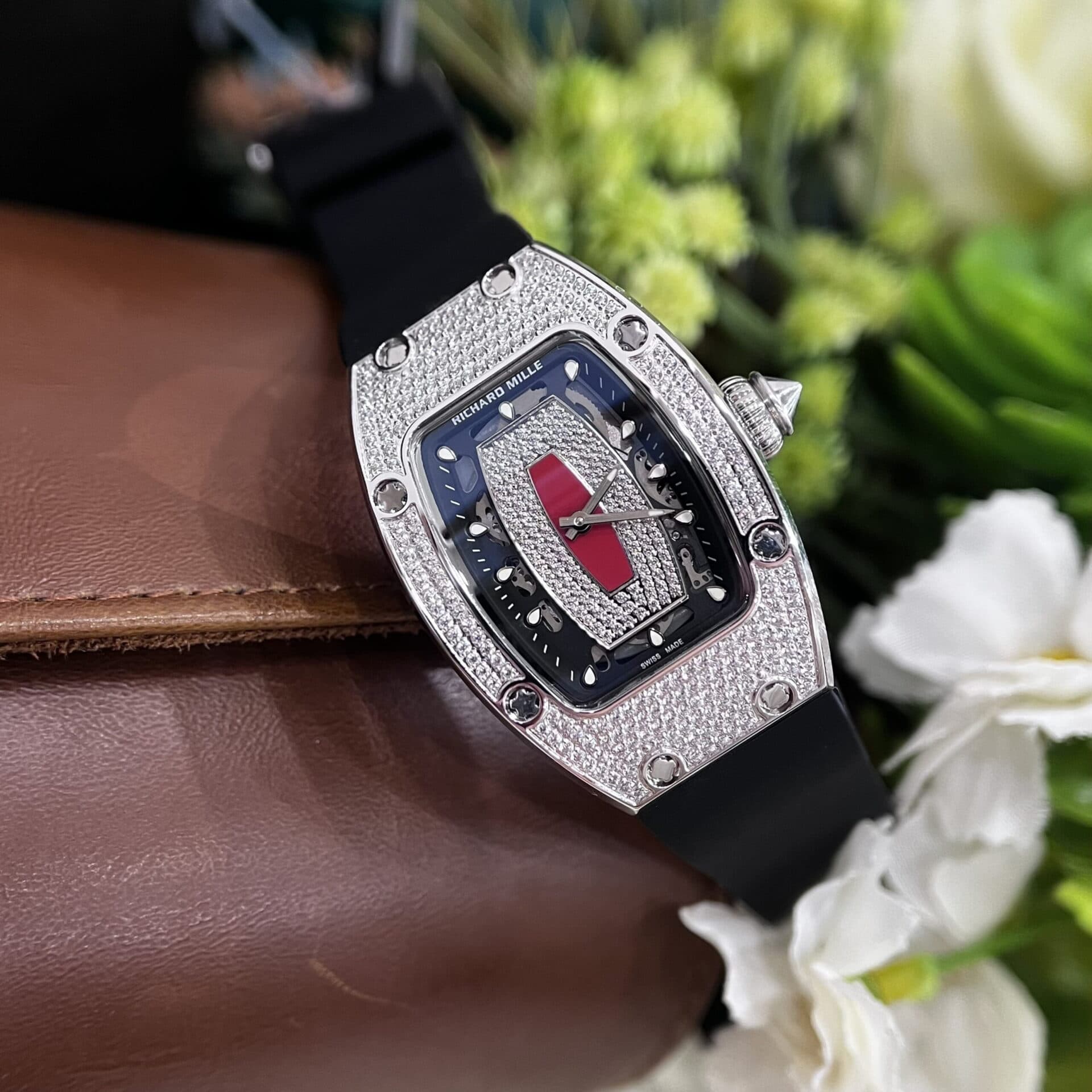 Dong-Ho-Richard-Mille-RM007-Rep-11-Nu-Day-Cao-Su-Dinh-Da-36mm-7-1