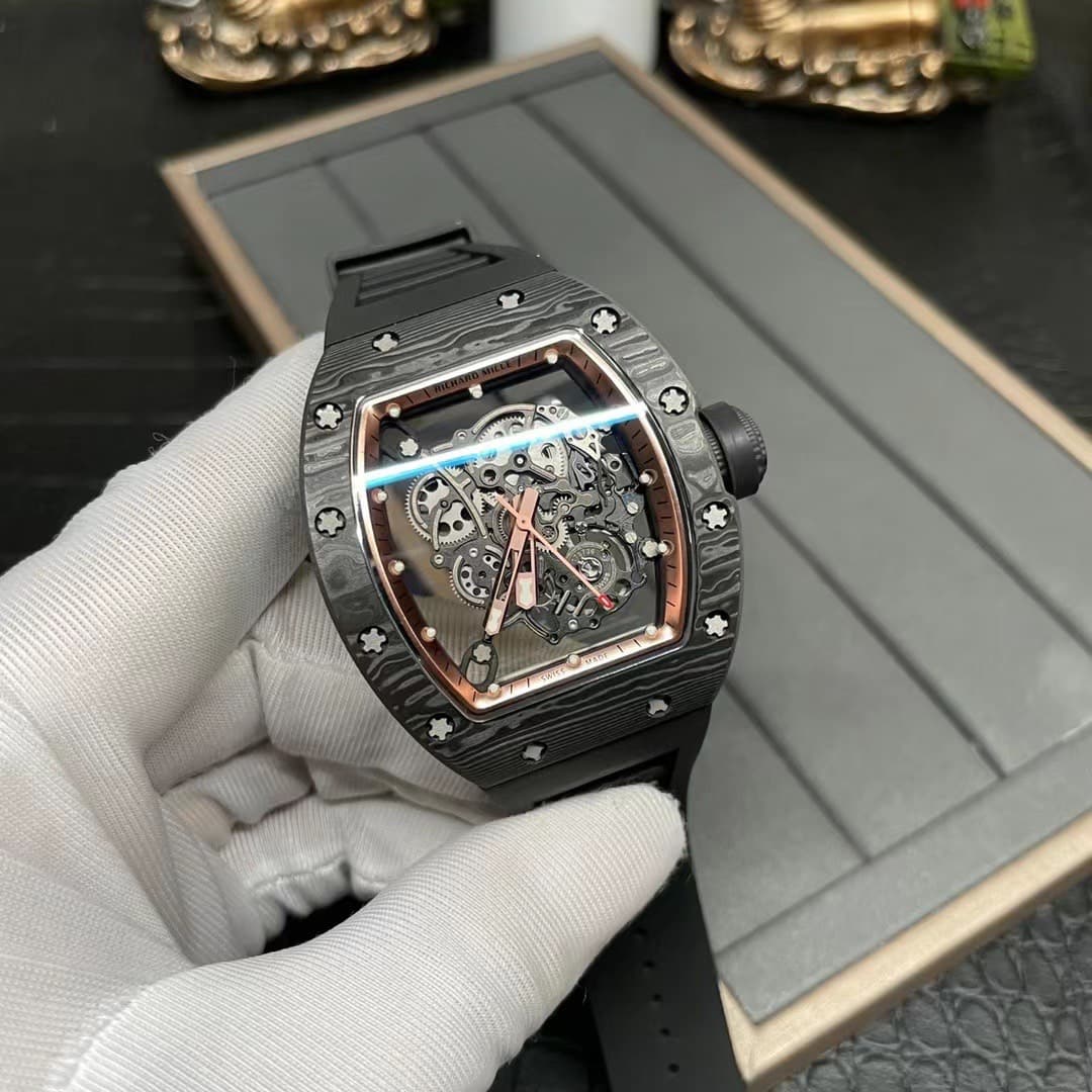 Dong-Ho-Richard-Mille-RM055-Carbon-NTPT-Rep-11-BBR-Mau-Den-45mm-2-1