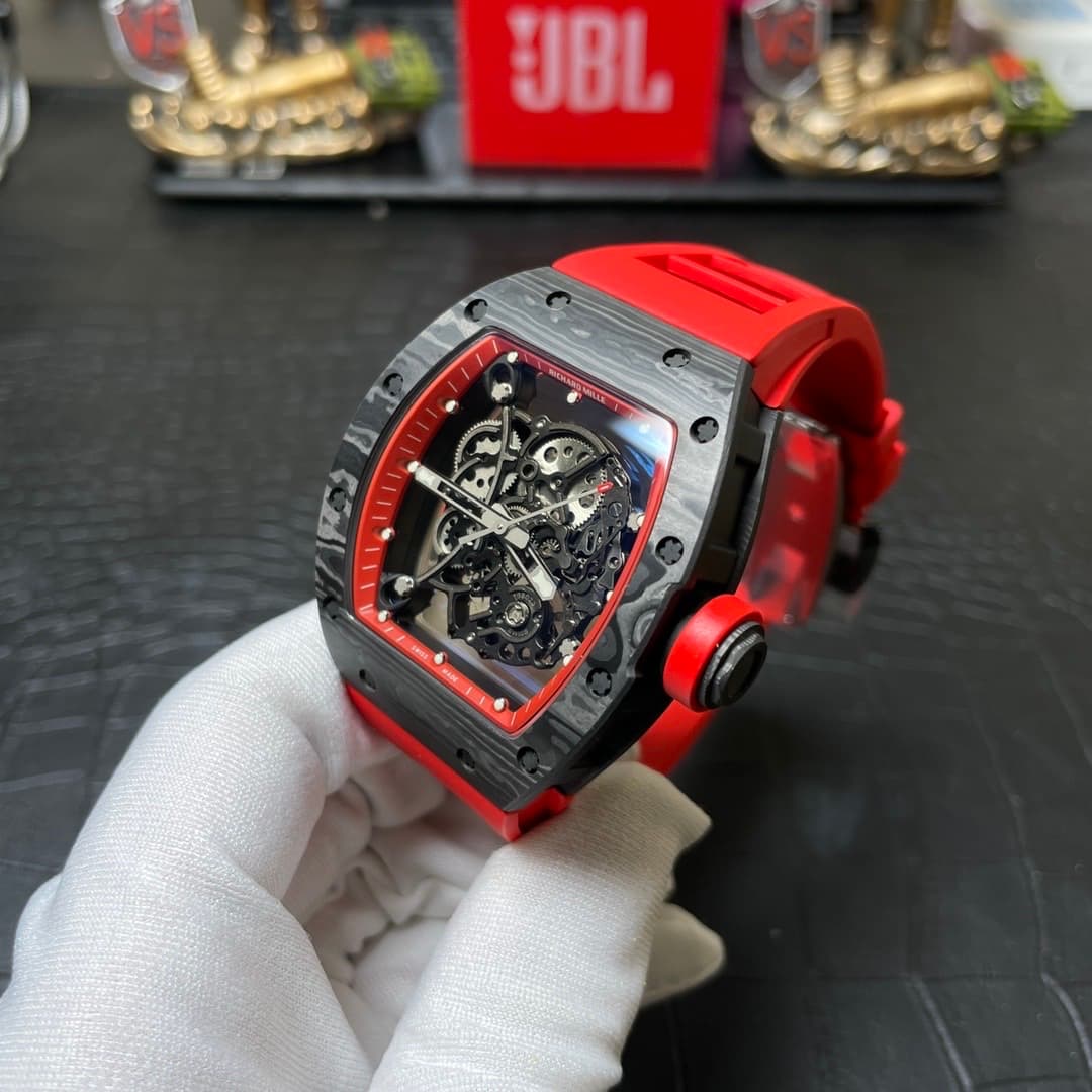 Dong-Ho-Richard-Mille-RM055-Carbon-NTPT-Rep-11-BBR-Mau-Do-45mm-3-1