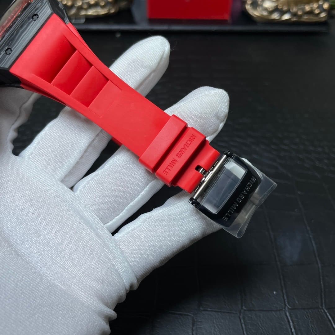 Dong-Ho-Richard-Mille-RM055-Carbon-NTPT-Rep-11-BBR-Mau-Do-45mm-7-1
