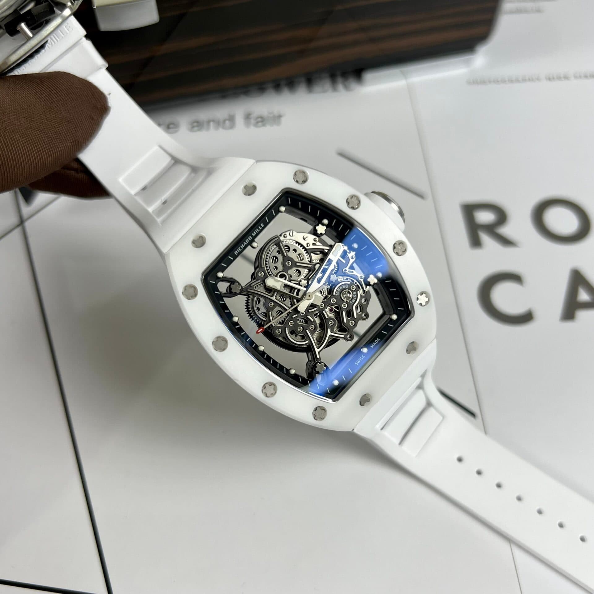 Dong-Ho-Richard-Mille-RM055-Fake-Cao-Cap-Mau-Trang-45mm-3-1