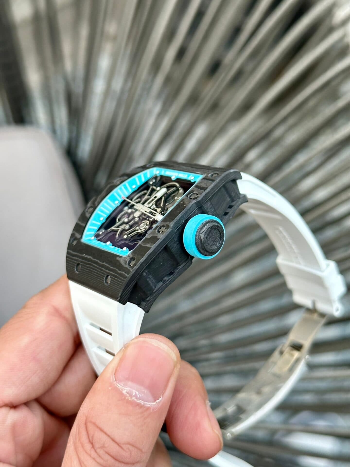Dong-Ho-Richard-Mille-RM055-Full-Carbon-Day-Cao-Su-Trang-BBR-45mm-3-1