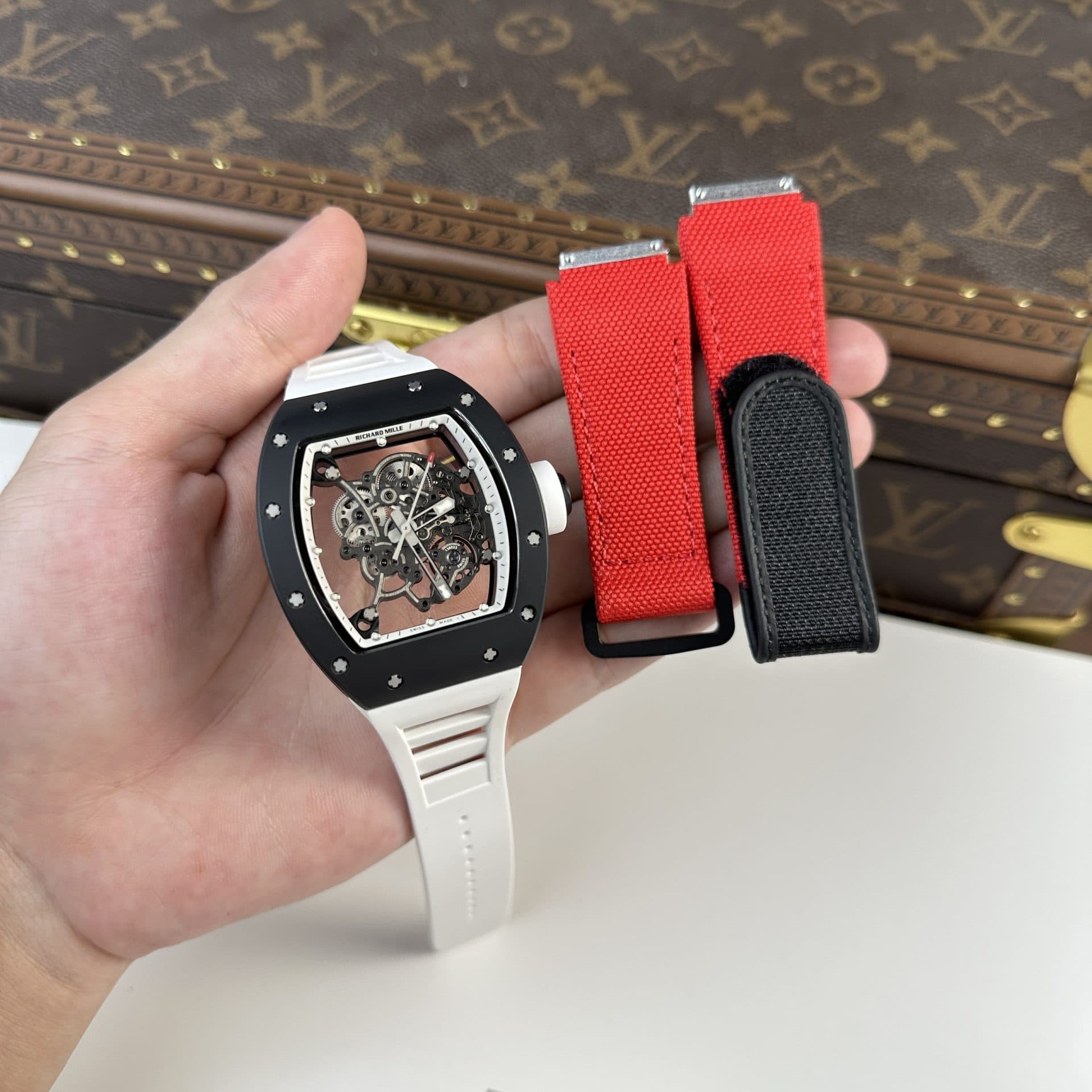 Dong-Ho-Richard-Mille-RM055-Gom-Den-Bubba-Watson-Nha-May-BBR-2024-45mm-6-1