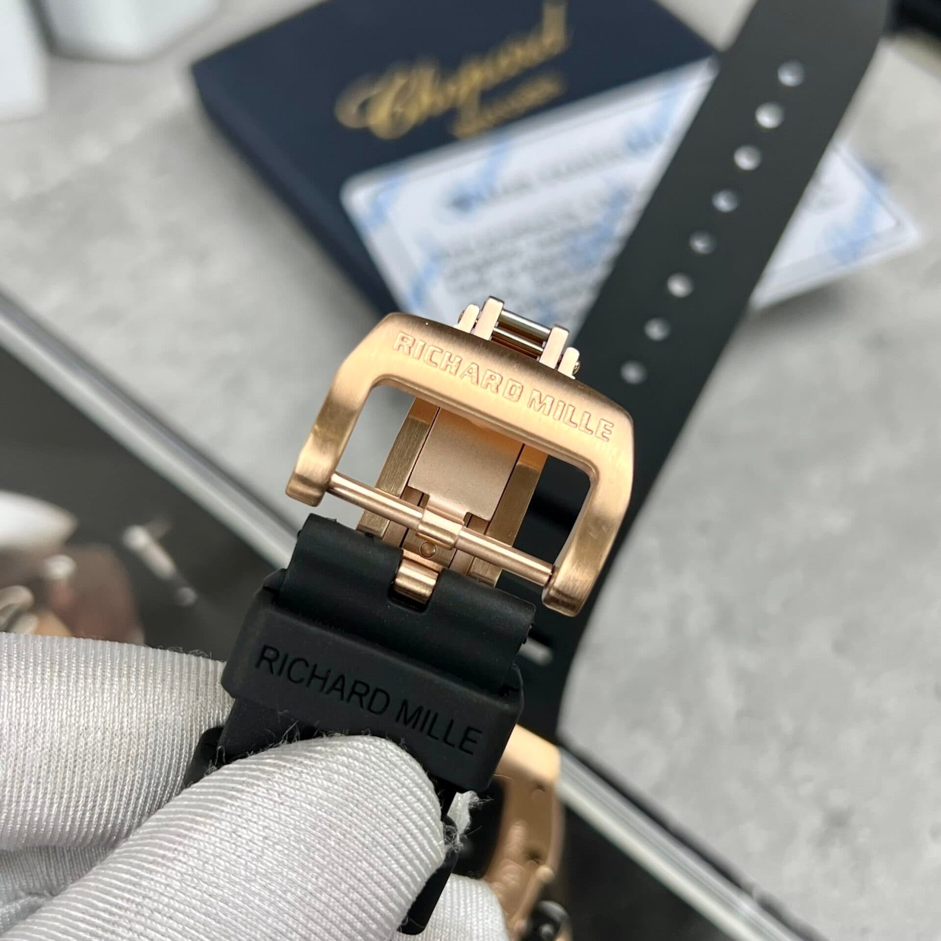 Dong-Ho-Richard-Mille-RM057-Jackie-Chan-Dinh-Full-Da-44mm-6-1