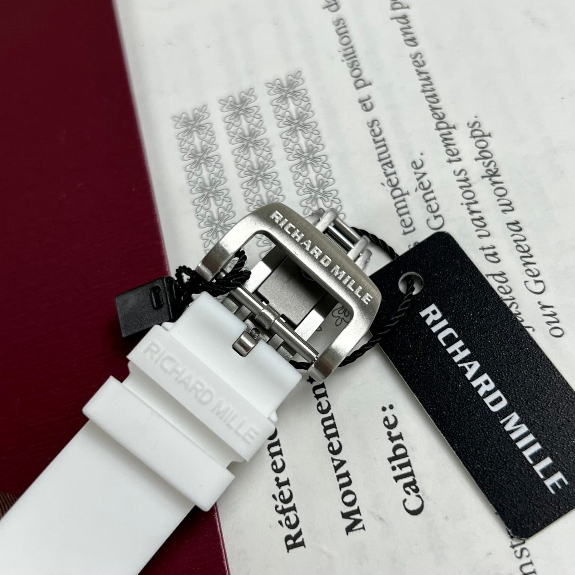 Dong-Ho-Richard-Mille-RM07-01-Ceramic-Trang-Replica-11-36mm-1-1
