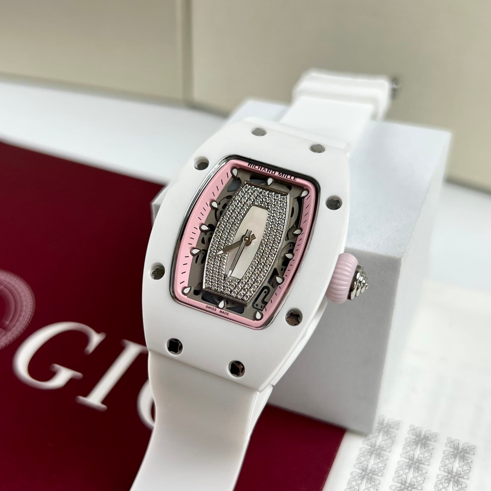 Dong-Ho-Richard-Mille-RM07-01-Ceramic-Trang-Replica-11-36mm-3-1