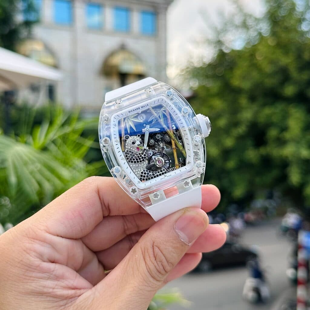 Dong-Ho-Richard-Mille-RM26-01-Tourbillon-Sapphire-Gau-Truc-43mm-3-1