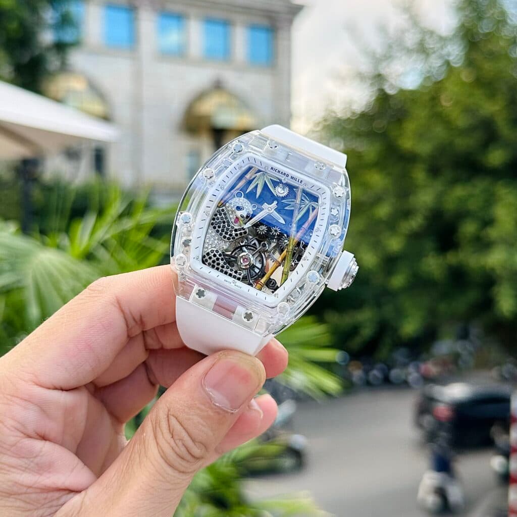 Dong-Ho-Richard-Mille-RM26-01-Tourbillon-Sapphire-Gau-Truc-43mm-6-1