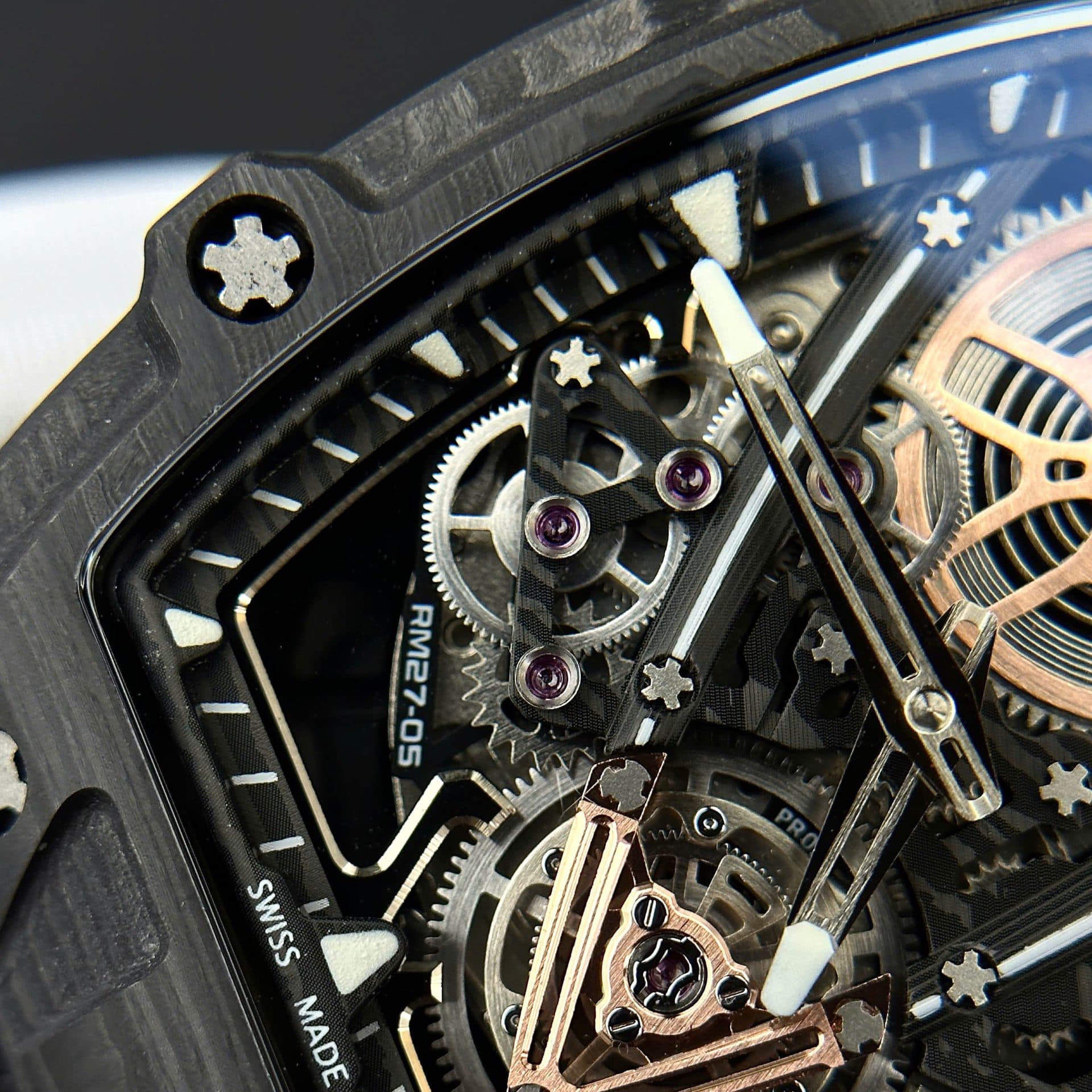 Dong-Ho-Richard-Mille-RM27-05-Vo-Carbon-Sieu-Nhe-Replica-11-38x48mm-8-1