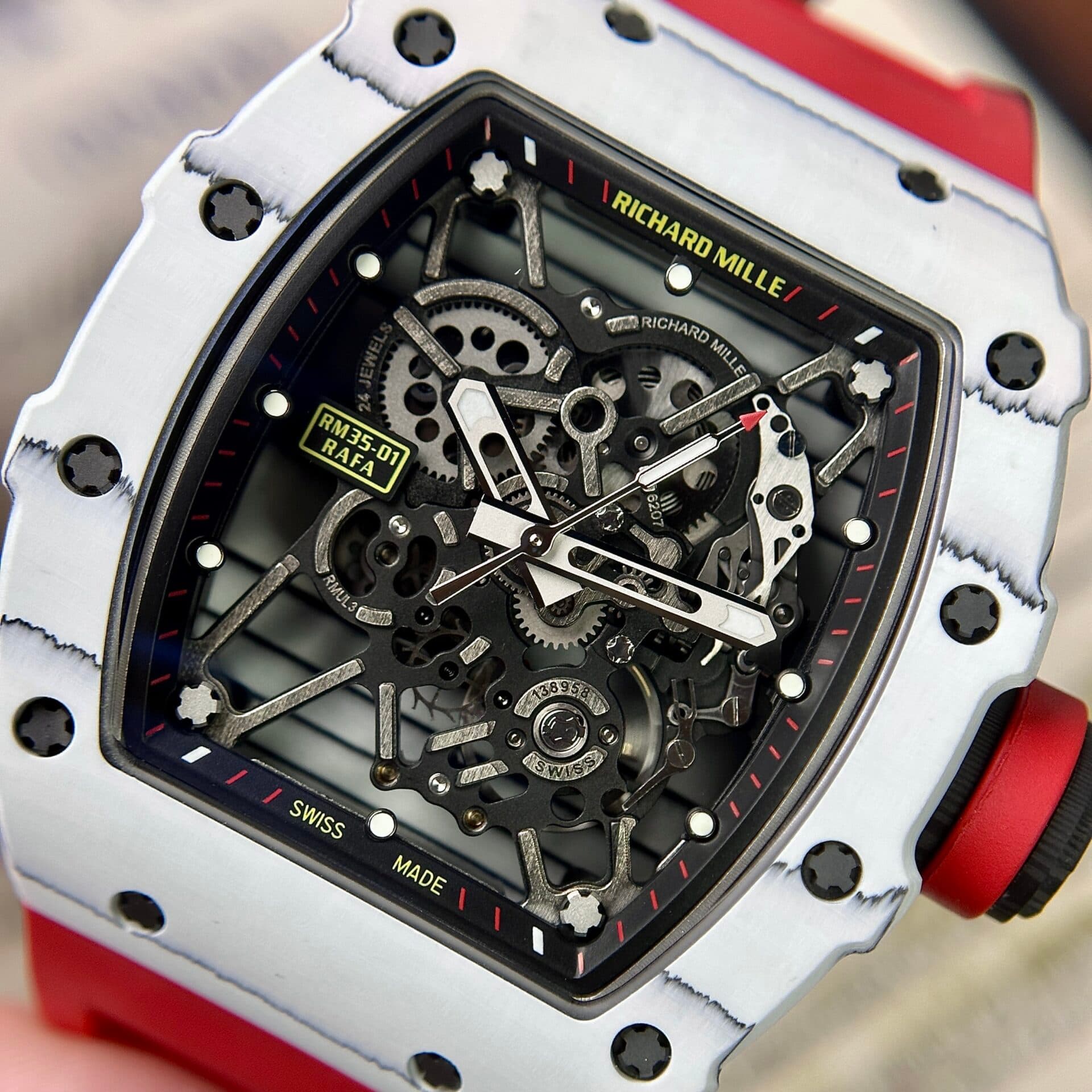 Dong-Ho-Richard-Mille-RM35-01-Rafael-Nadal-White-Carbon-Rep-11-BBR-42mm-4-1
