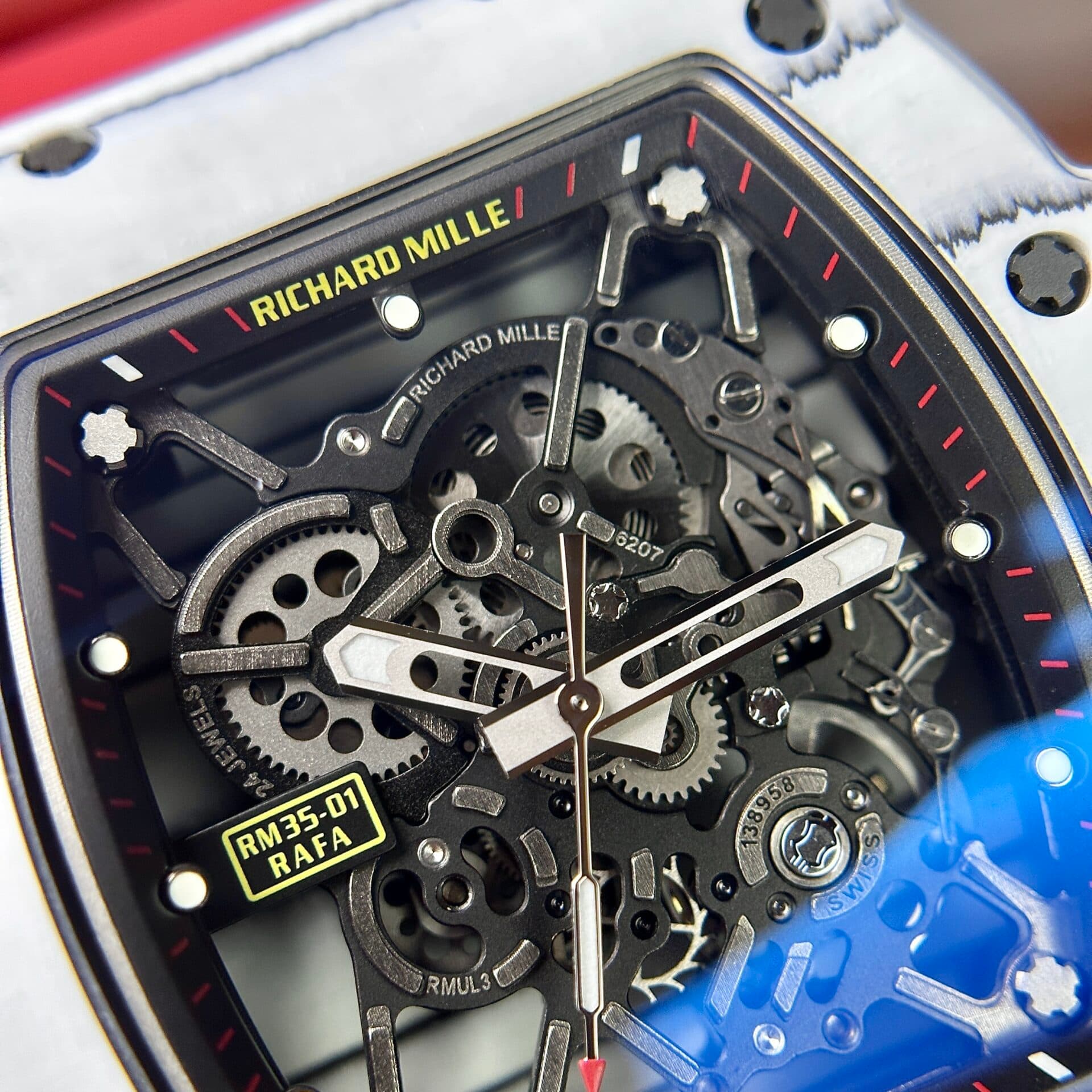 Dong-Ho-Richard-Mille-RM35-01-Rafael-Nadal-White-Carbon-Rep-11-BBR-42mm-9-1