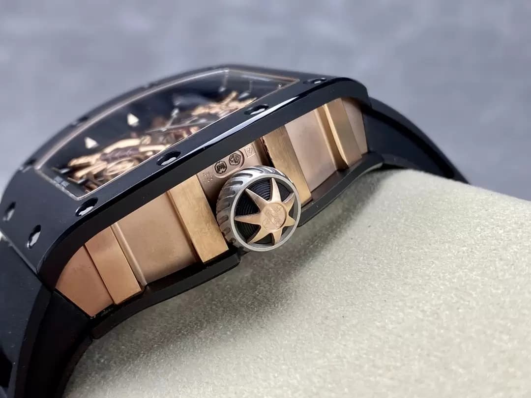 Dong-Ho-Richard-Mille-RM47-Samurai-Tourbillon-Ceramic-Replica-2-1