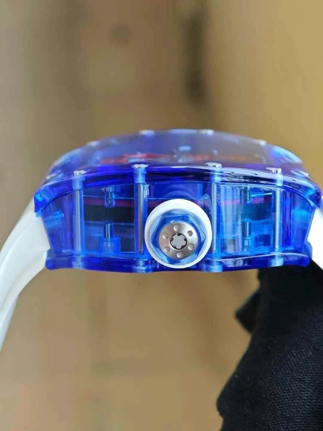 Dong-Ho-Richard-Mille-RM52-03-Paris-Saint-Germain-Tourbillon-Rep-1-1-Vo-Sapphire-Xanh-40x48mm-4-1